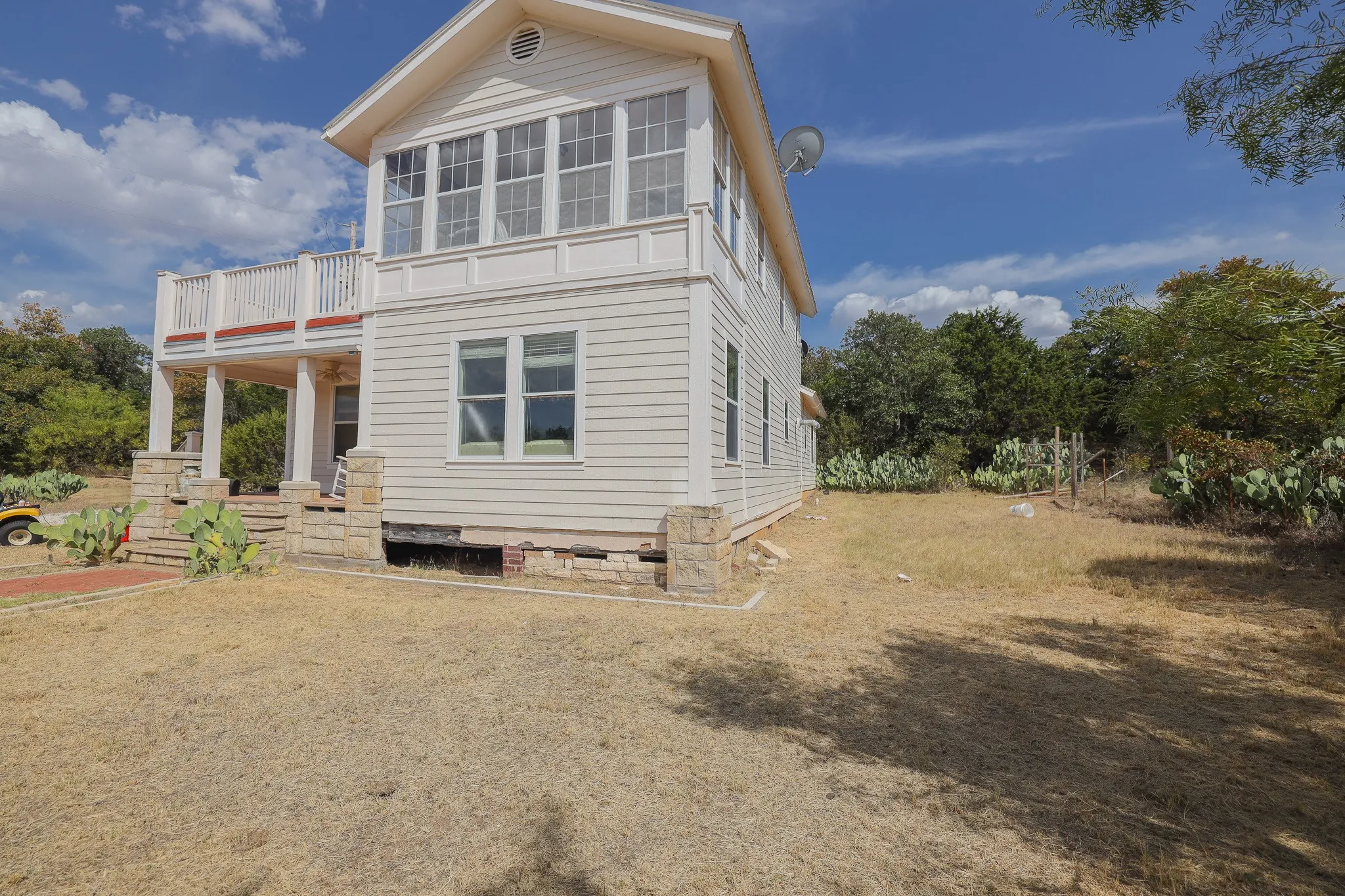 Single Family Residence For Sale in Taylor County , 109 County Road 176, Ovalo, Texas 79541, 2 Bedroom, 3 Bathroom, Garage spaces, 1,200 Sqft, built in 1982, mls#21374032, Real Estate Agent in Ovalo, Homes For Sale in Taylor county, Homes For Sale in Ovalo, Realtor in Ovalo Texas, Real Estate Brokerage Independent Realty Texas, Luminita Cordes Realtor