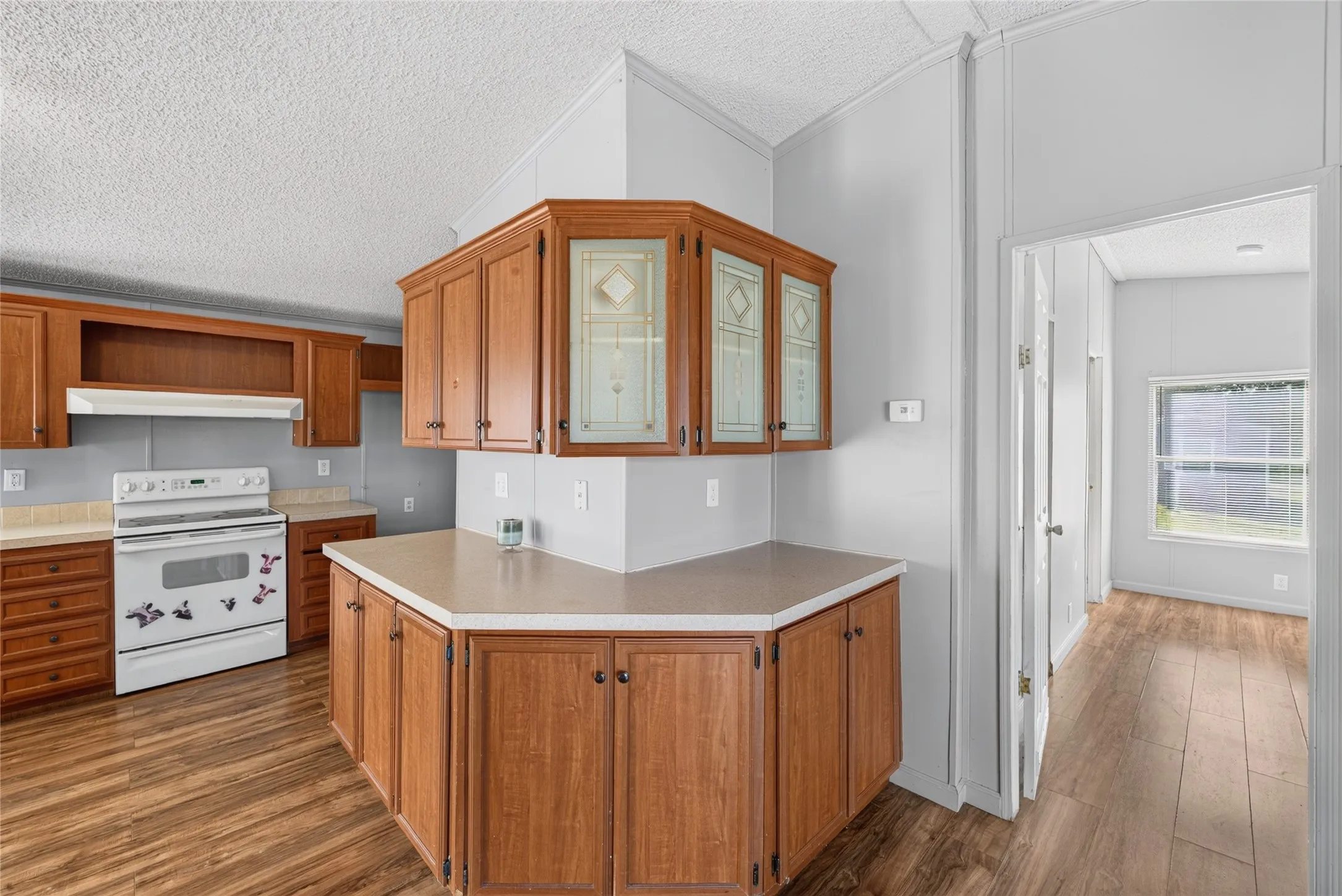 Mobile Home For Rent in Johnson County , 1341 Flying L Lane 11, Mansfield, Texas 76063, 3 Bedroom, 2 Bathroom, Garage spaces, 1,484 Sqft, built in 2004, mls#21373932, Real Estate Agent in Mansfield, Homes For Rent in Johnson county, Homes For Rent in Mansfield, Realtor in Mansfield Texas, Real Estate Brokerage Independent Realty Texas, Luminita Cordes Realtor