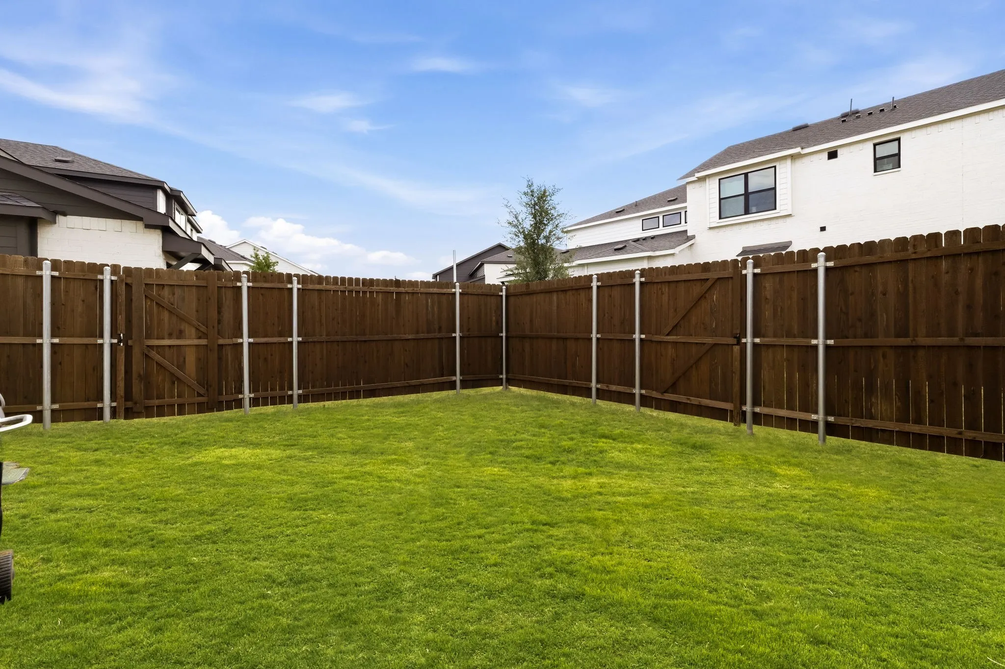 Townhouse For Sale in Denton County , 1126 Bowie Drive, Lewisville, Texas 75077, 3 Bedroom, 3 Bathroom, 2 Garage spaces, 1,770 Sqft, built in 2022, mls#21370013, Real Estate Agent in Lewisville, Homes For Sale in Denton county, Homes For Sale in Lewisville, Realtor in Lewisville Texas, Real Estate Brokerage Independent Realty Texas, Luminita Cordes Realtor