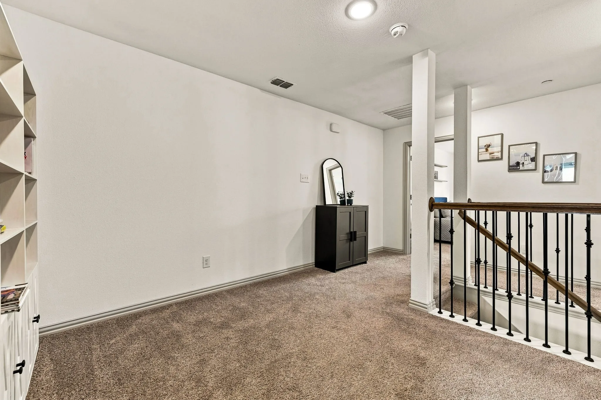 Townhouse For Sale in Denton County , 1126 Bowie Drive, Lewisville, Texas 75077, 3 Bedroom, 3 Bathroom, 2 Garage spaces, 1,770 Sqft, built in 2022, mls#21370013, Real Estate Agent in Lewisville, Homes For Sale in Denton county, Homes For Sale in Lewisville, Realtor in Lewisville Texas, Real Estate Brokerage Independent Realty Texas, Luminita Cordes Realtor