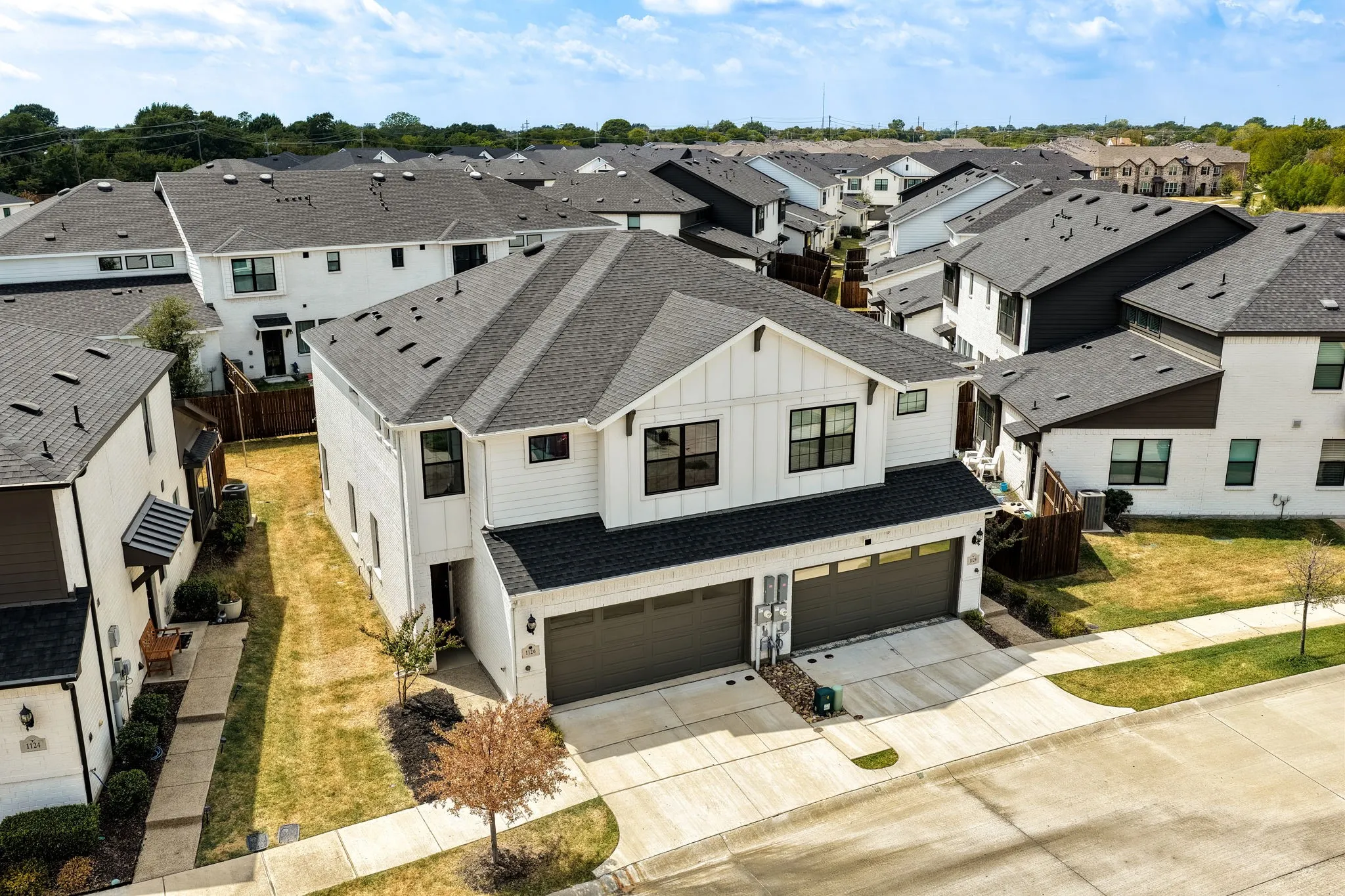 Townhouse For Sale in Denton County , 1126 Bowie Drive, Lewisville, Texas 75077, 3 Bedroom, 3 Bathroom, 2 Garage spaces, 1,770 Sqft, built in 2022, mls#21370013, Real Estate Agent in Lewisville, Homes For Sale in Denton county, Homes For Sale in Lewisville, Realtor in Lewisville Texas, Real Estate Brokerage Independent Realty Texas, Luminita Cordes Realtor