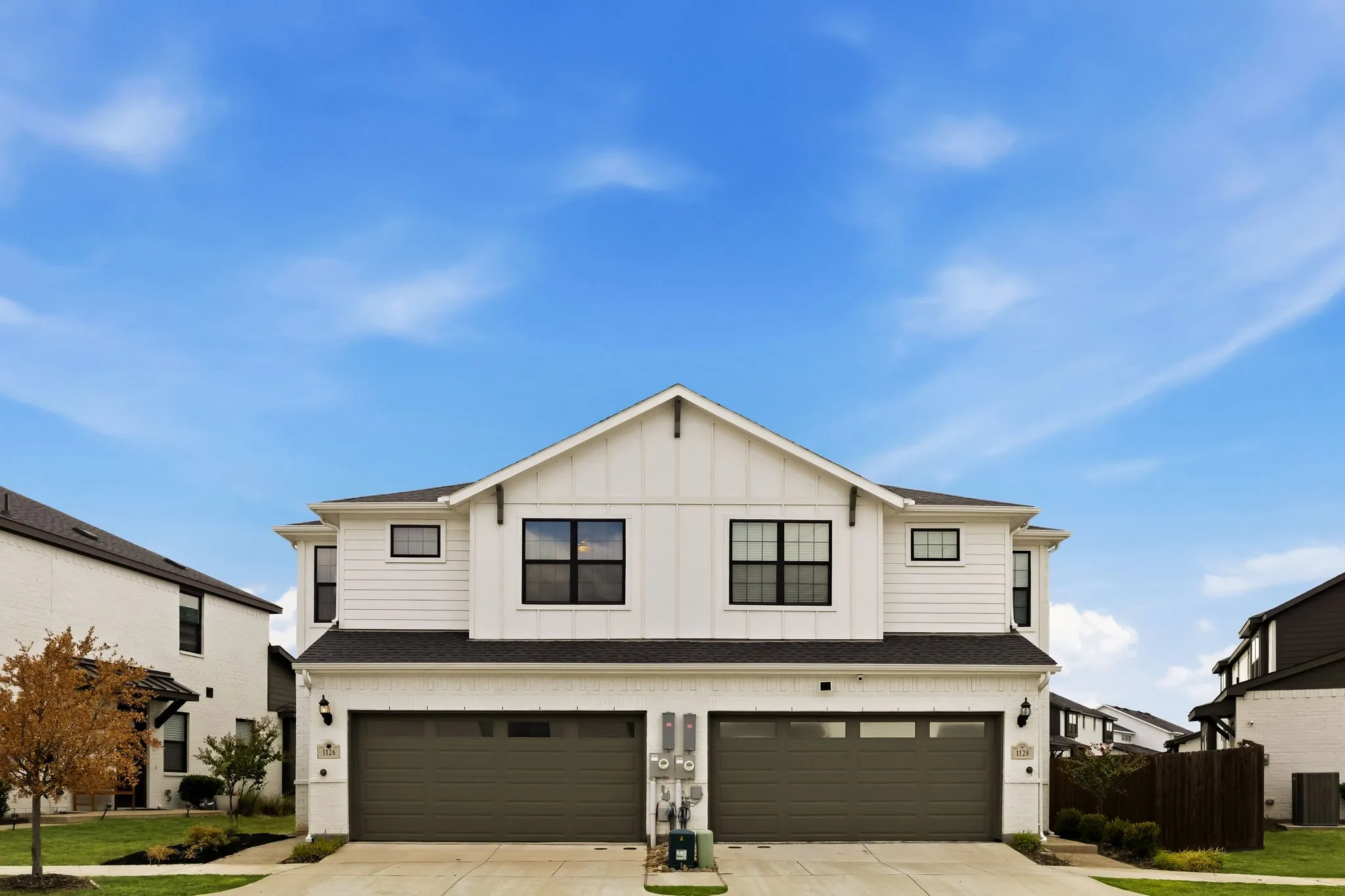 Townhouse For Sale in Denton County , 1126 Bowie Drive, Lewisville, Texas 75077, 3 Bedroom, 3 Bathroom, 2 Garage spaces, 1,770 Sqft, built in 2022, mls#21370013, Real Estate Agent in Lewisville, Homes For Sale in Denton county, Homes For Sale in Lewisville, Realtor in Lewisville Texas, Real Estate Brokerage Independent Realty Texas, Luminita Cordes Realtor