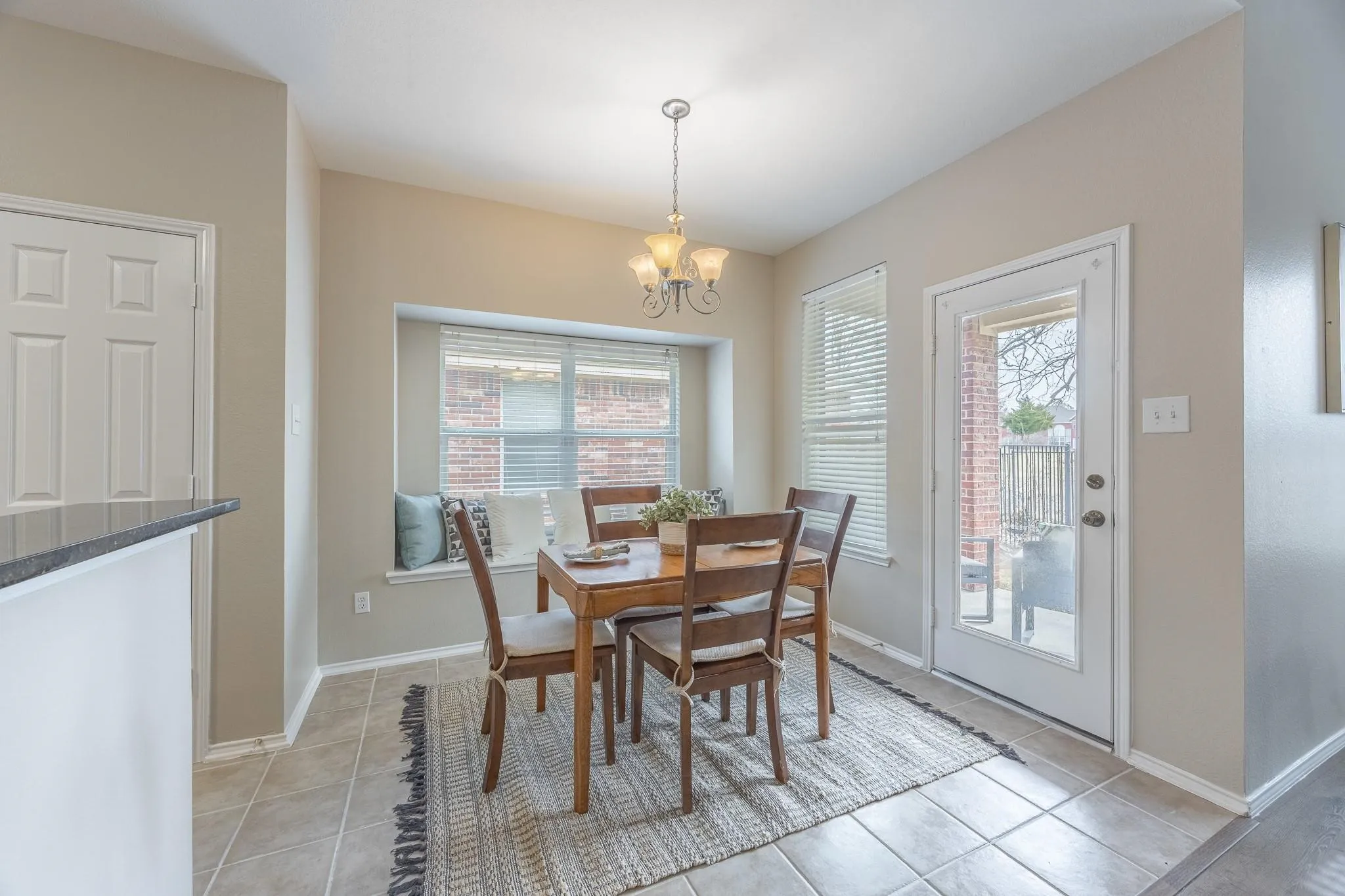 Single Family Residence For Rent in Dallas County , 9618 Glenshee, Rowlett, Texas 75089, 4 Bedroom, 3 Bathroom, 2 Garage spaces, 2,520 Sqft, built in 2004, mls#21374093, Real Estate Agent in Rowlett, Homes For Rent in Dallas county, Homes For Rent in Rowlett, Realtor in Rowlett Texas, Real Estate Brokerage Independent Realty Texas, Luminita Cordes Realtor