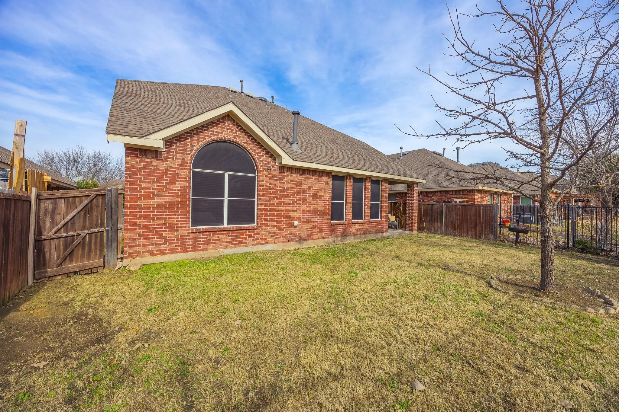 Single Family Residence For Rent in Dallas County , 9618 Glenshee, Rowlett, Texas 75089, 4 Bedroom, 3 Bathroom, 2 Garage spaces, 2,520 Sqft, built in 2004, mls#21374093, Real Estate Agent in Rowlett, Homes For Rent in Dallas county, Homes For Rent in Rowlett, Realtor in Rowlett Texas, Real Estate Brokerage Independent Realty Texas, Luminita Cordes Realtor