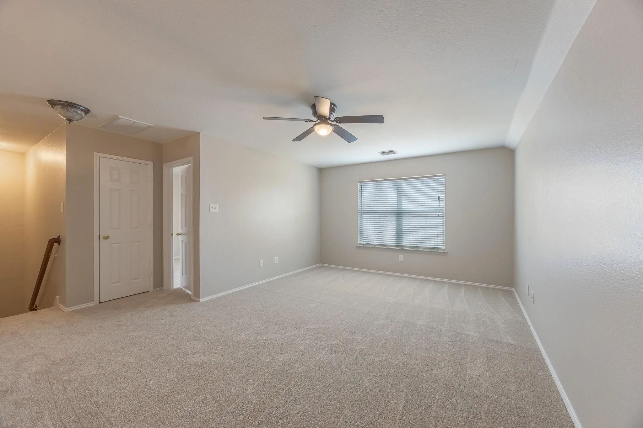Single Family Residence For Rent in Dallas County , 9618 Glenshee, Rowlett, Texas 75089, 4 Bedroom, 3 Bathroom, 2 Garage spaces, 2,520 Sqft, built in 2004, mls#21374093, Real Estate Agent in Rowlett, Homes For Rent in Dallas county, Homes For Rent in Rowlett, Realtor in Rowlett Texas, Real Estate Brokerage Independent Realty Texas, Luminita Cordes Realtor