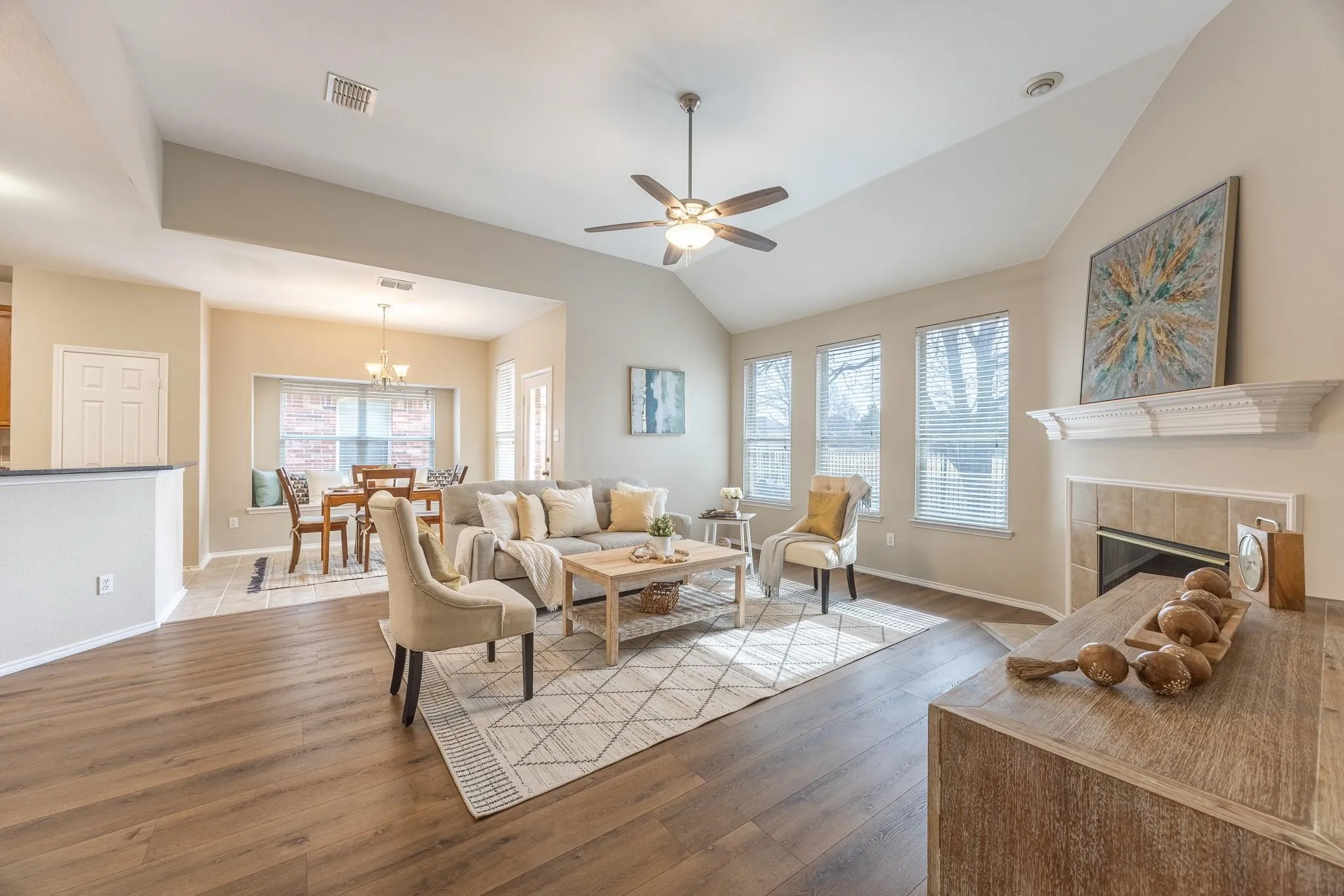 Single Family Residence For Rent in Dallas County , 9618 Glenshee, Rowlett, Texas 75089, 4 Bedroom, 3 Bathroom, 2 Garage spaces, 2,520 Sqft, built in 2004, mls#21374093, Real Estate Agent in Rowlett, Homes For Rent in Dallas county, Homes For Rent in Rowlett, Realtor in Rowlett Texas, Real Estate Brokerage Independent Realty Texas, Luminita Cordes Realtor