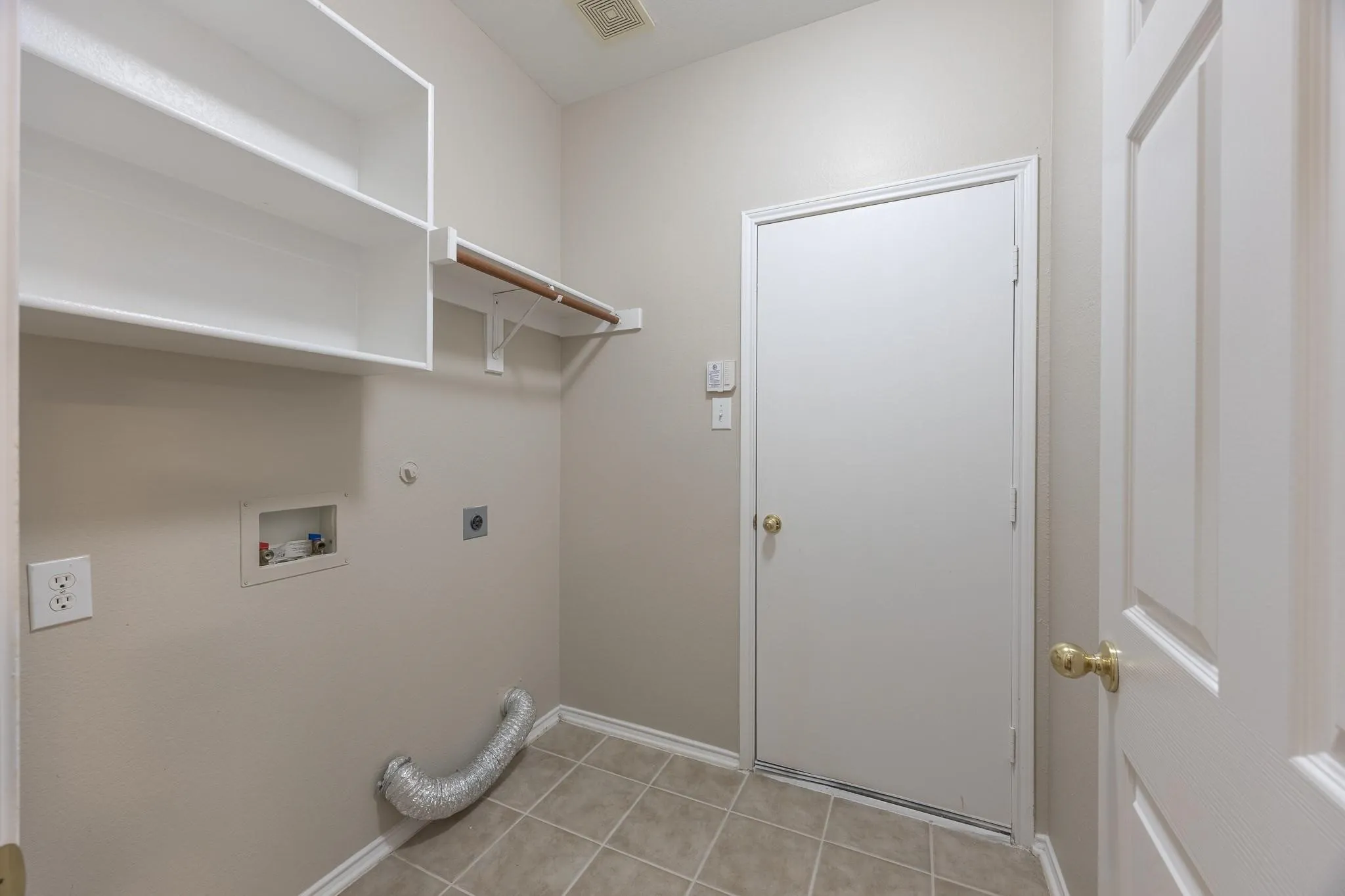 Single Family Residence For Rent in Dallas County , 9618 Glenshee, Rowlett, Texas 75089, 4 Bedroom, 3 Bathroom, 2 Garage spaces, 2,520 Sqft, built in 2004, mls#21374093, Real Estate Agent in Rowlett, Homes For Rent in Dallas county, Homes For Rent in Rowlett, Realtor in Rowlett Texas, Real Estate Brokerage Independent Realty Texas, Luminita Cordes Realtor