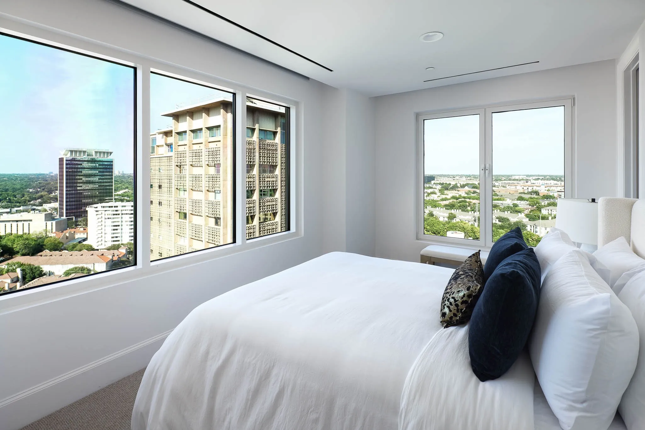 Condominium For Sale in Dallas County , 3505 Turtle Creek Boulevard 18C, Dallas, Texas 75219, 4 Bedroom, 6 Bathroom, 4 Garage spaces, 6,638 Sqft, built in 2000, mls#21369210, Real Estate Agent in Dallas, Homes For Sale in Dallas county, Homes For Sale in Dallas, Realtor in Dallas Texas, Real Estate Brokerage Independent Realty Texas, Luminita Cordes Realtor
