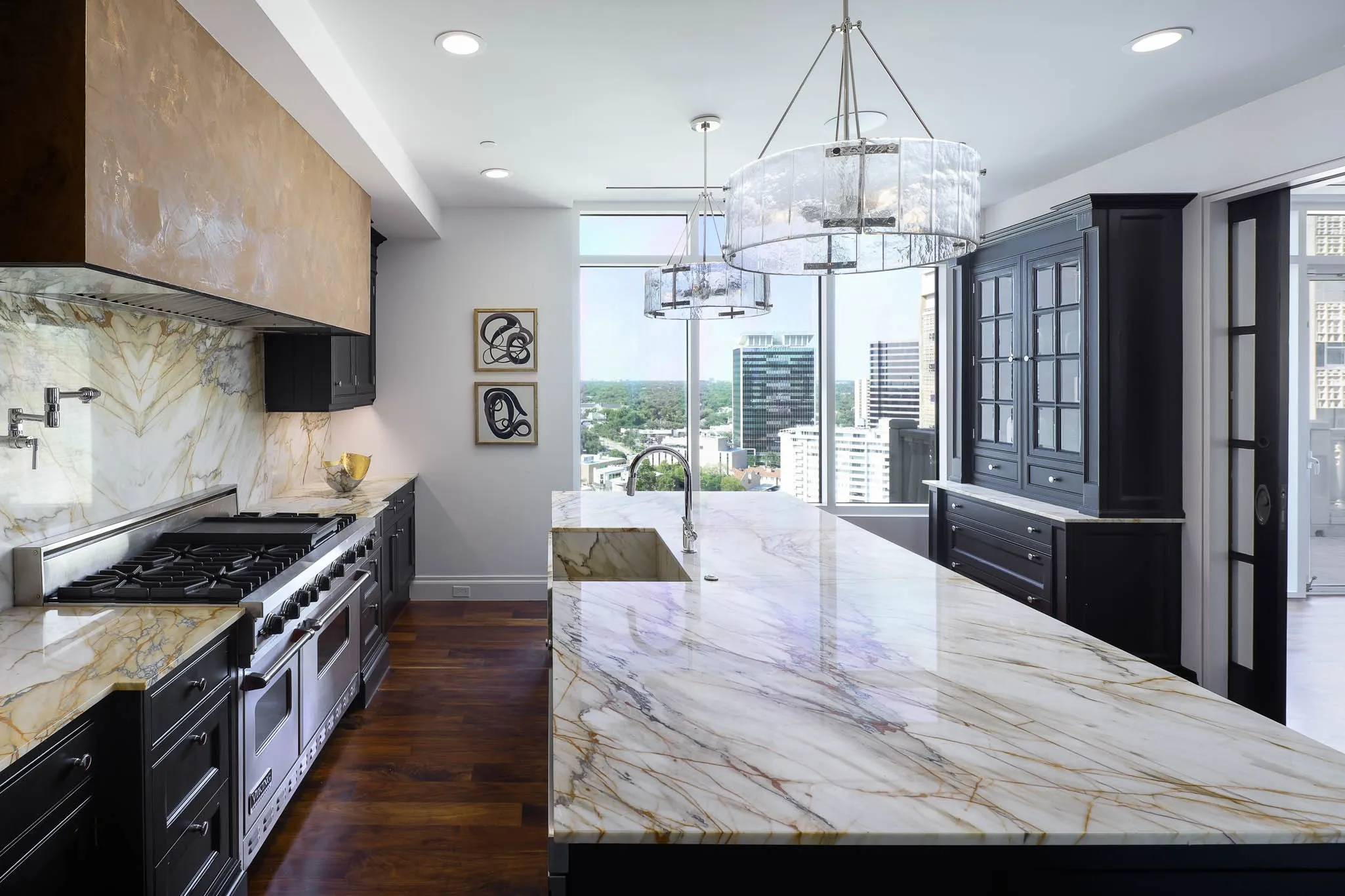 Condominium For Sale in Dallas County , 3505 Turtle Creek Boulevard 18C, Dallas, Texas 75219, 4 Bedroom, 6 Bathroom, 4 Garage spaces, 6,638 Sqft, built in 2000, mls#21369210, Real Estate Agent in Dallas, Homes For Sale in Dallas county, Homes For Sale in Dallas, Realtor in Dallas Texas, Real Estate Brokerage Independent Realty Texas, Luminita Cordes Realtor