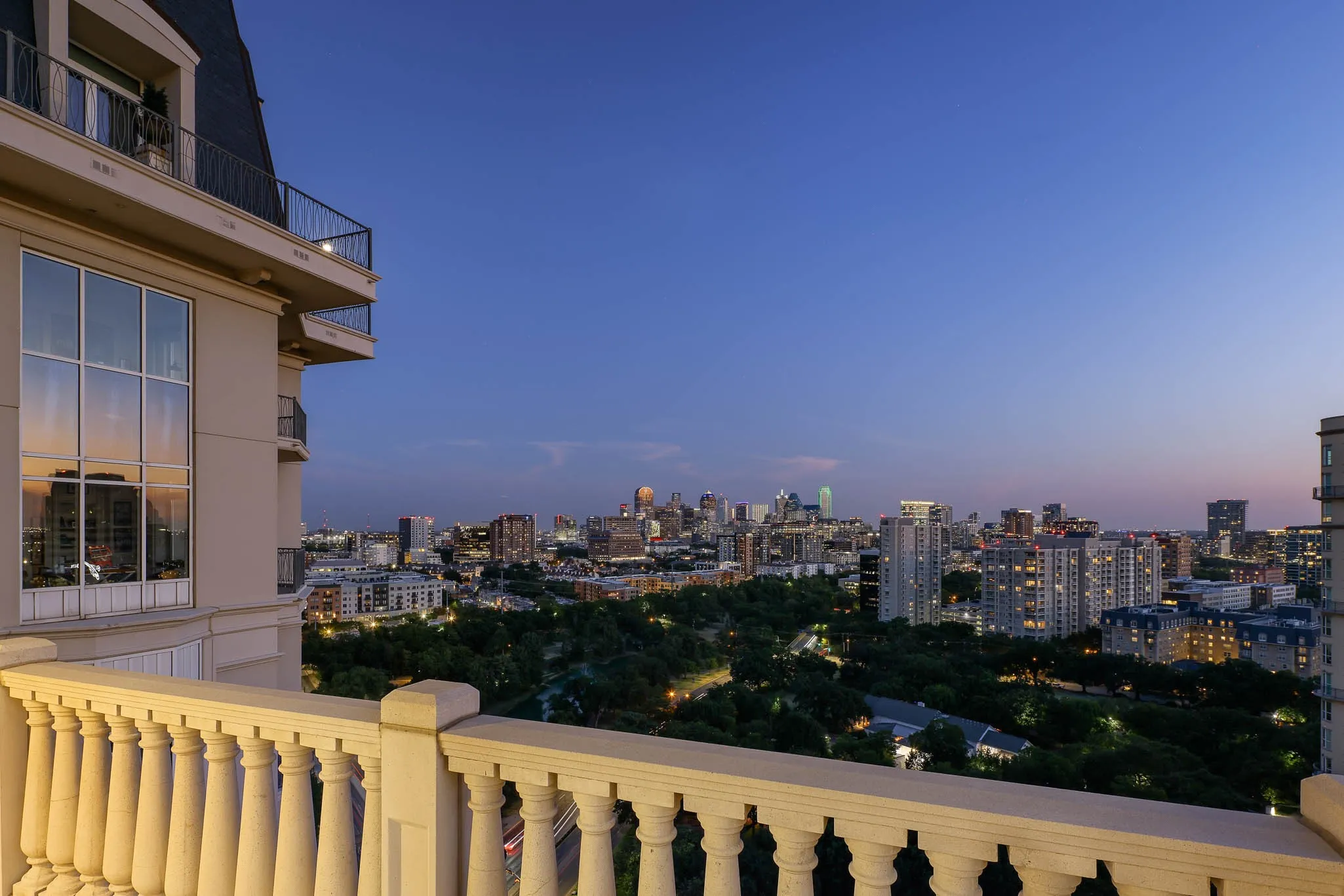 Condominium For Sale in Dallas County , 3505 Turtle Creek Boulevard 18C, Dallas, Texas 75219, 4 Bedroom, 6 Bathroom, 4 Garage spaces, 6,638 Sqft, built in 2000, mls#21369210, Real Estate Agent in Dallas, Homes For Sale in Dallas county, Homes For Sale in Dallas, Realtor in Dallas Texas, Real Estate Brokerage Independent Realty Texas, Luminita Cordes Realtor