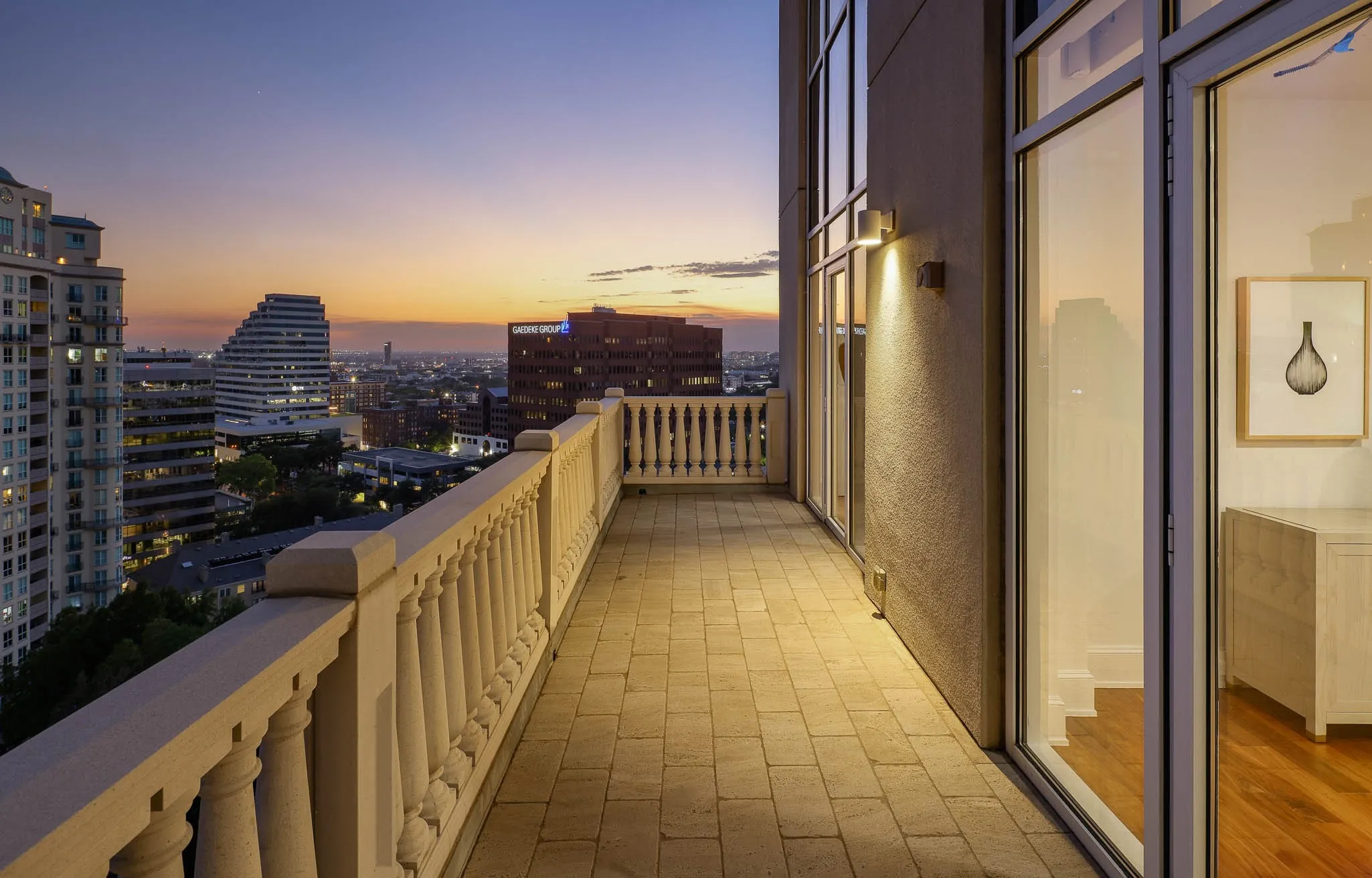 Condominium For Sale in Dallas County , 3505 Turtle Creek Boulevard 18C, Dallas, Texas 75219, 4 Bedroom, 6 Bathroom, 4 Garage spaces, 6,638 Sqft, built in 2000, mls#21369210, Real Estate Agent in Dallas, Homes For Sale in Dallas county, Homes For Sale in Dallas, Realtor in Dallas Texas, Real Estate Brokerage Independent Realty Texas, Luminita Cordes Realtor