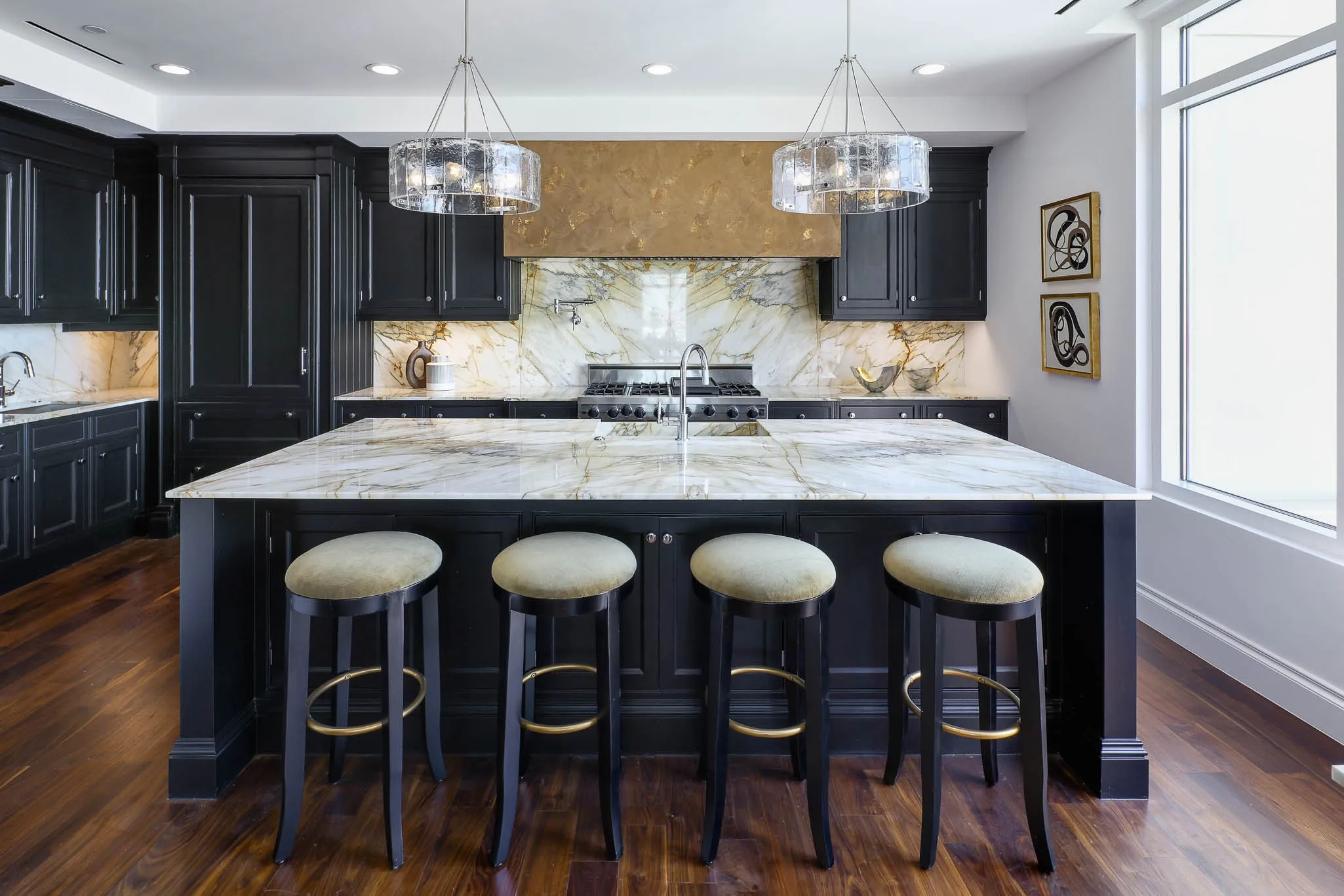 Condominium For Sale in Dallas County , 3505 Turtle Creek Boulevard 18C, Dallas, Texas 75219, 4 Bedroom, 6 Bathroom, 4 Garage spaces, 6,638 Sqft, built in 2000, mls#21369210, Real Estate Agent in Dallas, Homes For Sale in Dallas county, Homes For Sale in Dallas, Realtor in Dallas Texas, Real Estate Brokerage Independent Realty Texas, Luminita Cordes Realtor