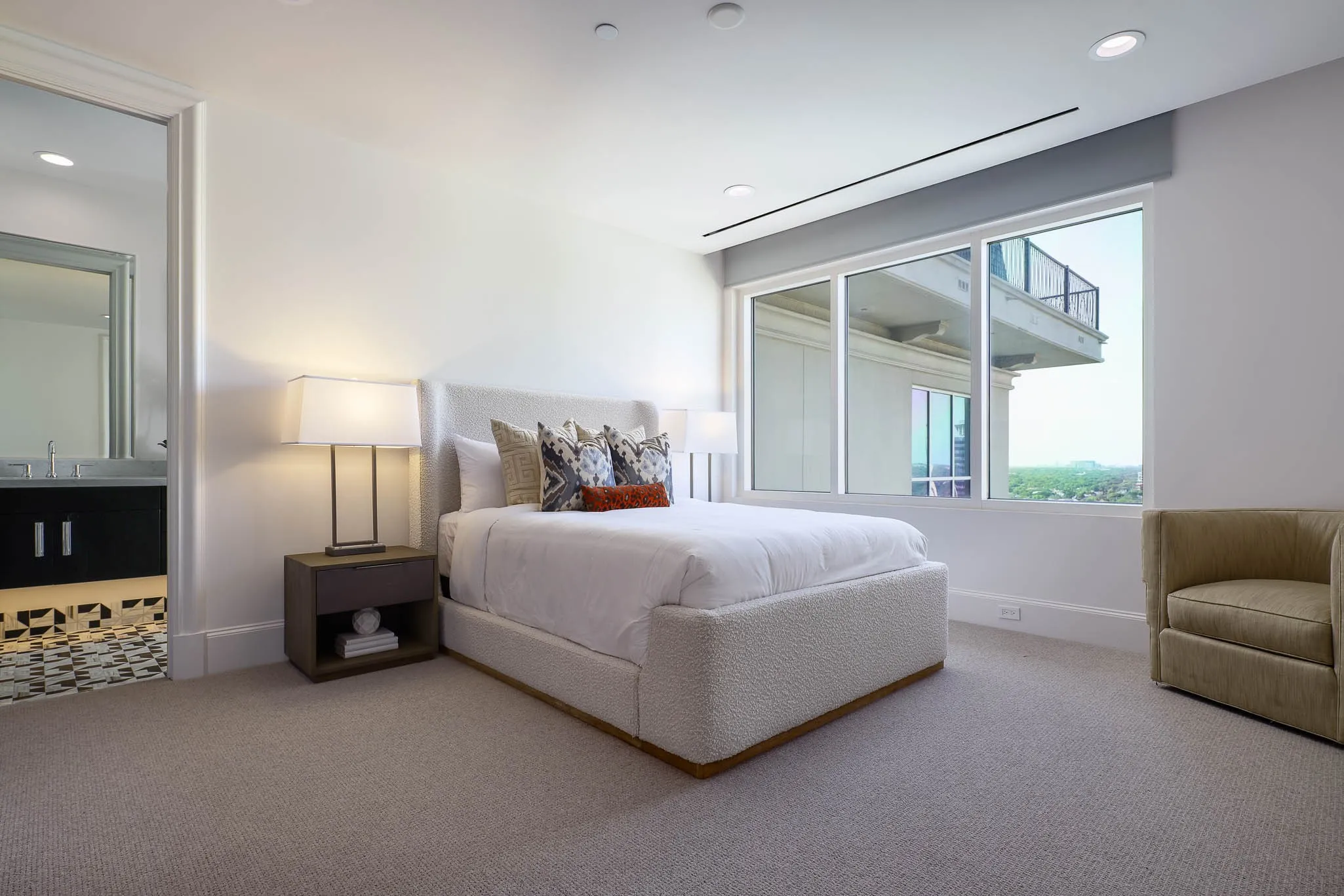 Condominium For Sale in Dallas County , 3505 Turtle Creek Boulevard 18C, Dallas, Texas 75219, 4 Bedroom, 6 Bathroom, 4 Garage spaces, 6,638 Sqft, built in 2000, mls#21369210, Real Estate Agent in Dallas, Homes For Sale in Dallas county, Homes For Sale in Dallas, Realtor in Dallas Texas, Real Estate Brokerage Independent Realty Texas, Luminita Cordes Realtor