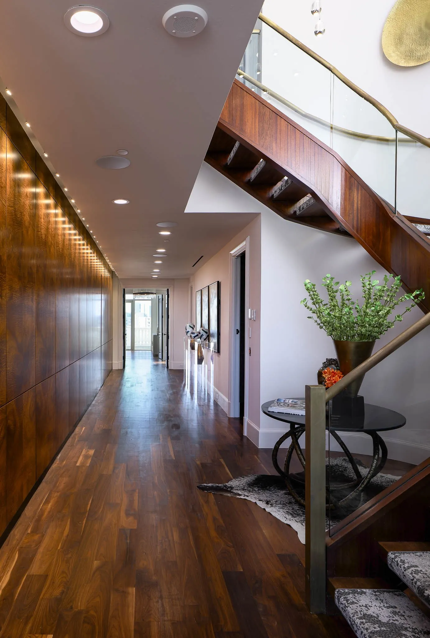 Condominium For Sale in Dallas County , 3505 Turtle Creek Boulevard 18C, Dallas, Texas 75219, 4 Bedroom, 6 Bathroom, 4 Garage spaces, 6,638 Sqft, built in 2000, mls#21369210, Real Estate Agent in Dallas, Homes For Sale in Dallas county, Homes For Sale in Dallas, Realtor in Dallas Texas, Real Estate Brokerage Independent Realty Texas, Luminita Cordes Realtor