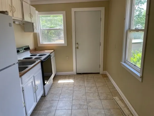 Single Family Residence For Rent in Taylor County , 1726 Marshall Street, Abilene, Texas 79605, 2 Bedroom, 1 Bathroom, Garage spaces, 720 Sqft, built in 1948, mls#21374099, Real Estate Agent in Abilene, Homes For Rent in Taylor county, Homes For Rent in Abilene, Realtor in Abilene Texas, Real Estate Brokerage Independent Realty Texas, Luminita Cordes Realtor
