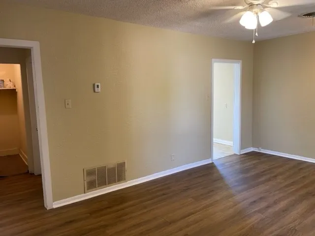 Single Family Residence For Rent in Taylor County , 1726 Marshall Street, Abilene, Texas 79605, 2 Bedroom, 1 Bathroom, Garage spaces, 720 Sqft, built in 1948, mls#21374099, Real Estate Agent in Abilene, Homes For Rent in Taylor county, Homes For Rent in Abilene, Realtor in Abilene Texas, Real Estate Brokerage Independent Realty Texas, Luminita Cordes Realtor