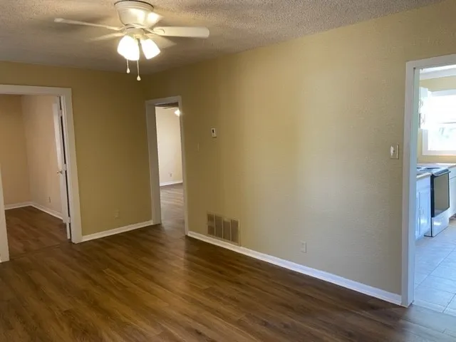 Single Family Residence For Rent in Taylor County , 1726 Marshall Street, Abilene, Texas 79605, 2 Bedroom, 1 Bathroom, Garage spaces, 720 Sqft, built in 1948, mls#21374099, Real Estate Agent in Abilene, Homes For Rent in Taylor county, Homes For Rent in Abilene, Realtor in Abilene Texas, Real Estate Brokerage Independent Realty Texas, Luminita Cordes Realtor