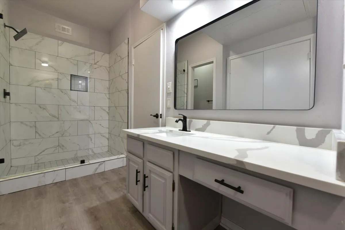 Condominium For Rent in Dallas County , 5619 Preston Oaks Road 705, Dallas, Texas 75254, 1 Bedroom, 1 Bathroom, 1 Garage spaces, 702 Sqft, built in 1983, mls#21374105, Real Estate Agent in Dallas, Homes For Rent in Dallas county, Homes For Rent in Dallas, Realtor in Dallas Texas, Real Estate Brokerage Independent Realty Texas, Luminita Cordes Realtor
