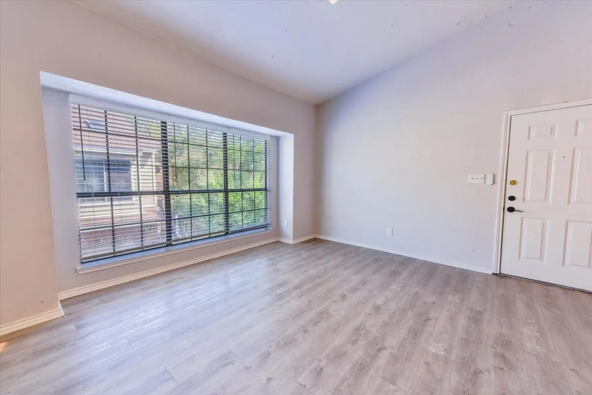 Condominium For Rent in Dallas County , 5619 Preston Oaks Road 705, Dallas, Texas 75254, 1 Bedroom, 1 Bathroom, 1 Garage spaces, 702 Sqft, built in 1983, mls#21374105, Real Estate Agent in Dallas, Homes For Rent in Dallas county, Homes For Rent in Dallas, Realtor in Dallas Texas, Real Estate Brokerage Independent Realty Texas, Luminita Cordes Realtor