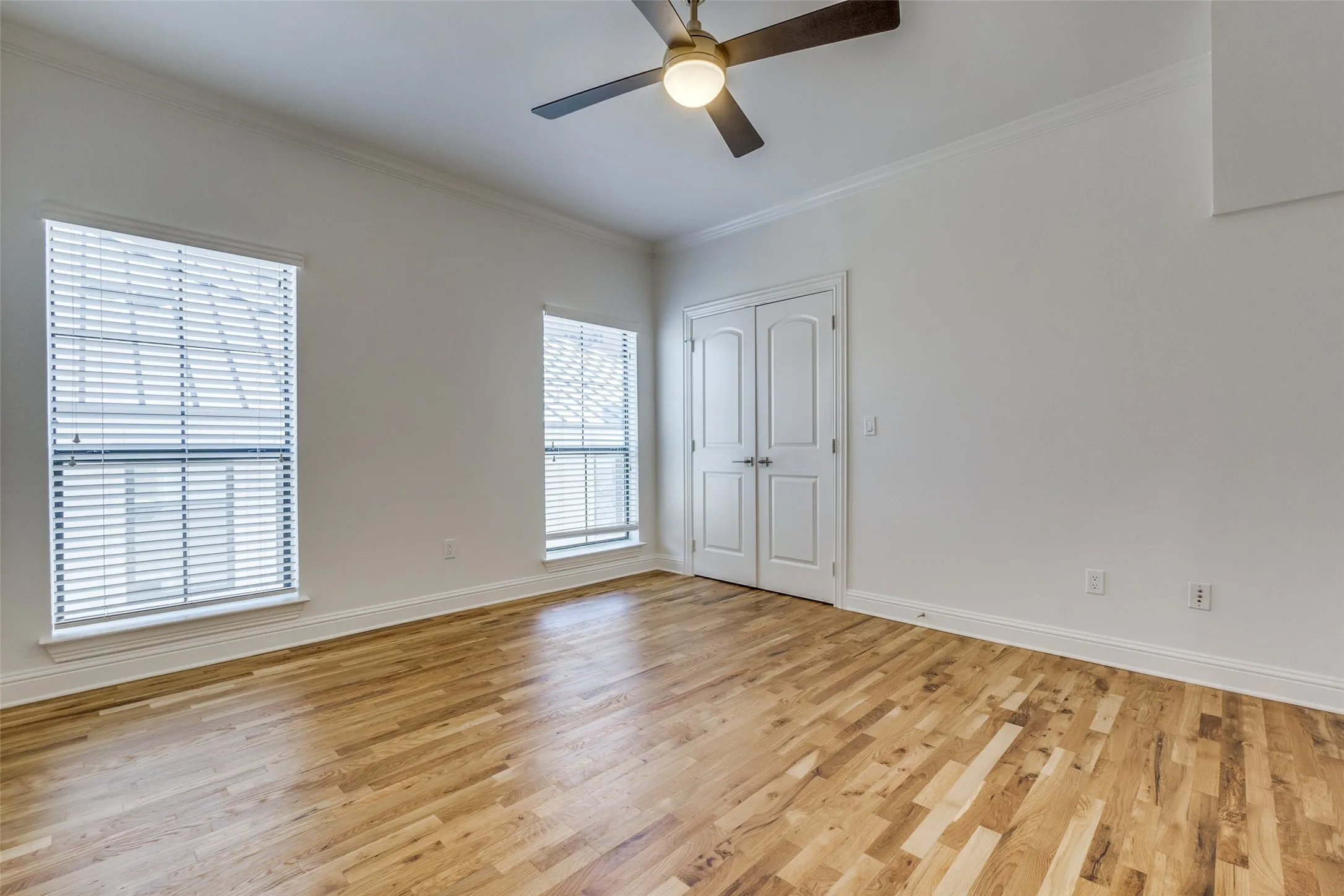 Condominium For Rent in Dallas County , 4210 Prescott C, Dallas, Texas 75219, 3 Bedroom, 3 Bathroom, 2 Garage spaces, 2,000 Sqft, built in 2006, mls#21373653, Real Estate Agent in Dallas, Homes For Rent in Dallas county, Homes For Rent in Dallas, Realtor in Dallas Texas, Real Estate Brokerage Independent Realty Texas, Luminita Cordes Realtor