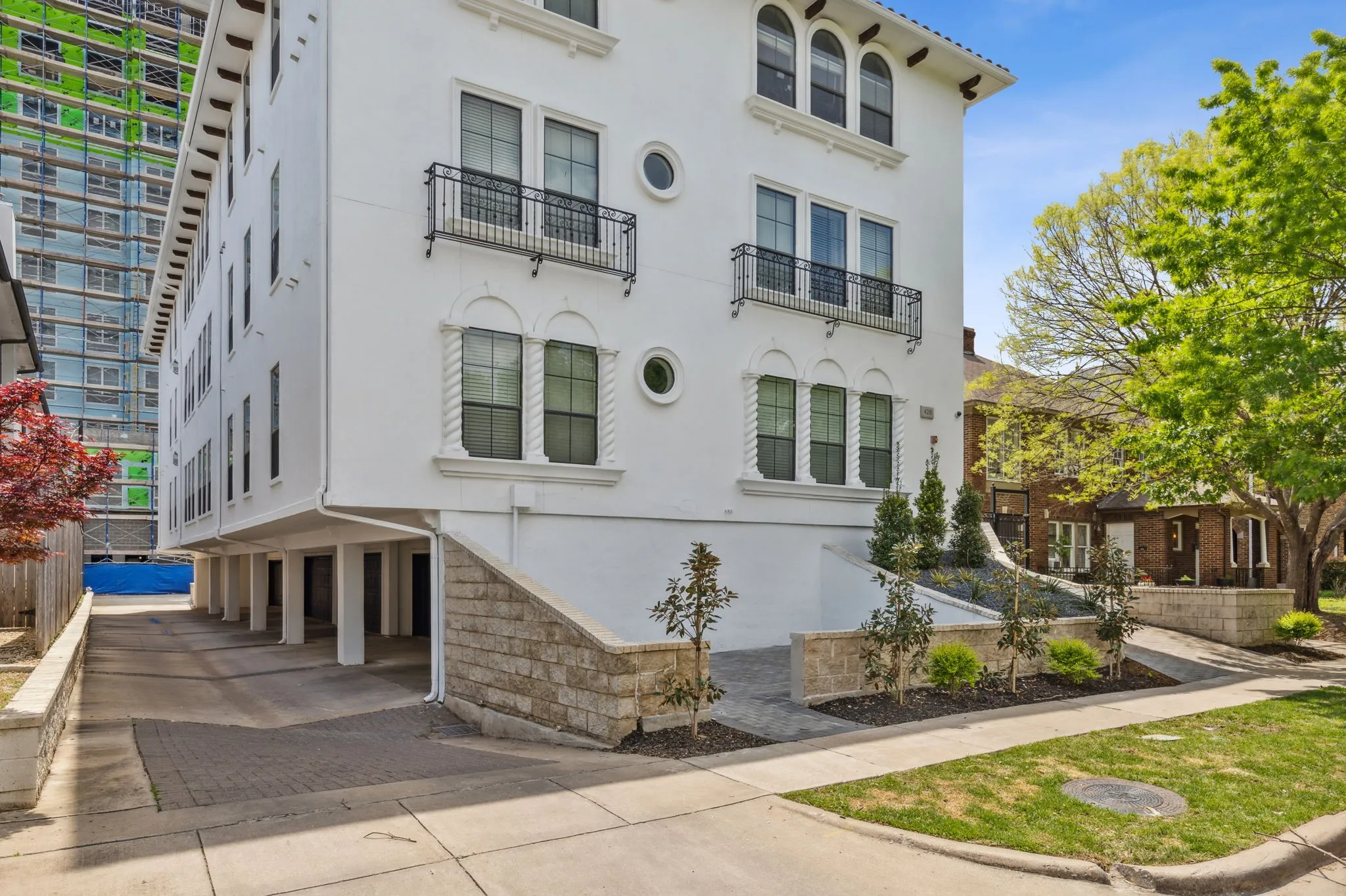 Condominium For Rent in Dallas County , 4210 Prescott C, Dallas, Texas 75219, 3 Bedroom, 3 Bathroom, 2 Garage spaces, 2,000 Sqft, built in 2006, mls#21373653, Real Estate Agent in Dallas, Homes For Rent in Dallas county, Homes For Rent in Dallas, Realtor in Dallas Texas, Real Estate Brokerage Independent Realty Texas, Luminita Cordes Realtor