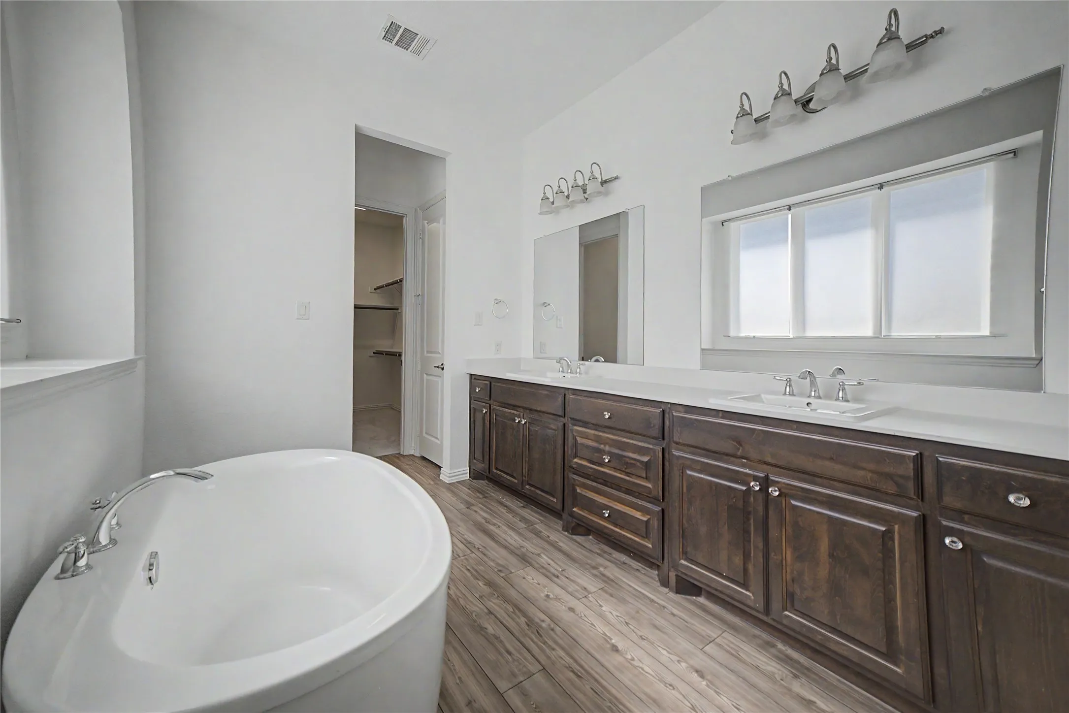 Single Family Residence For Rent in Collin County , 8301 Barnbougle Dunes Drive, Mc Kinney, Texas 75070, 4 Bedroom, 4 Bathroom, 2 Garage spaces, 3,356 Sqft, built in 2021, mls#21374116, Real Estate Agent in Mc Kinney, Homes For Rent in Collin county, Homes For Rent in Mc Kinney, Realtor in Mc Kinney Texas, Real Estate Brokerage Independent Realty Texas, Luminita Cordes Realtor