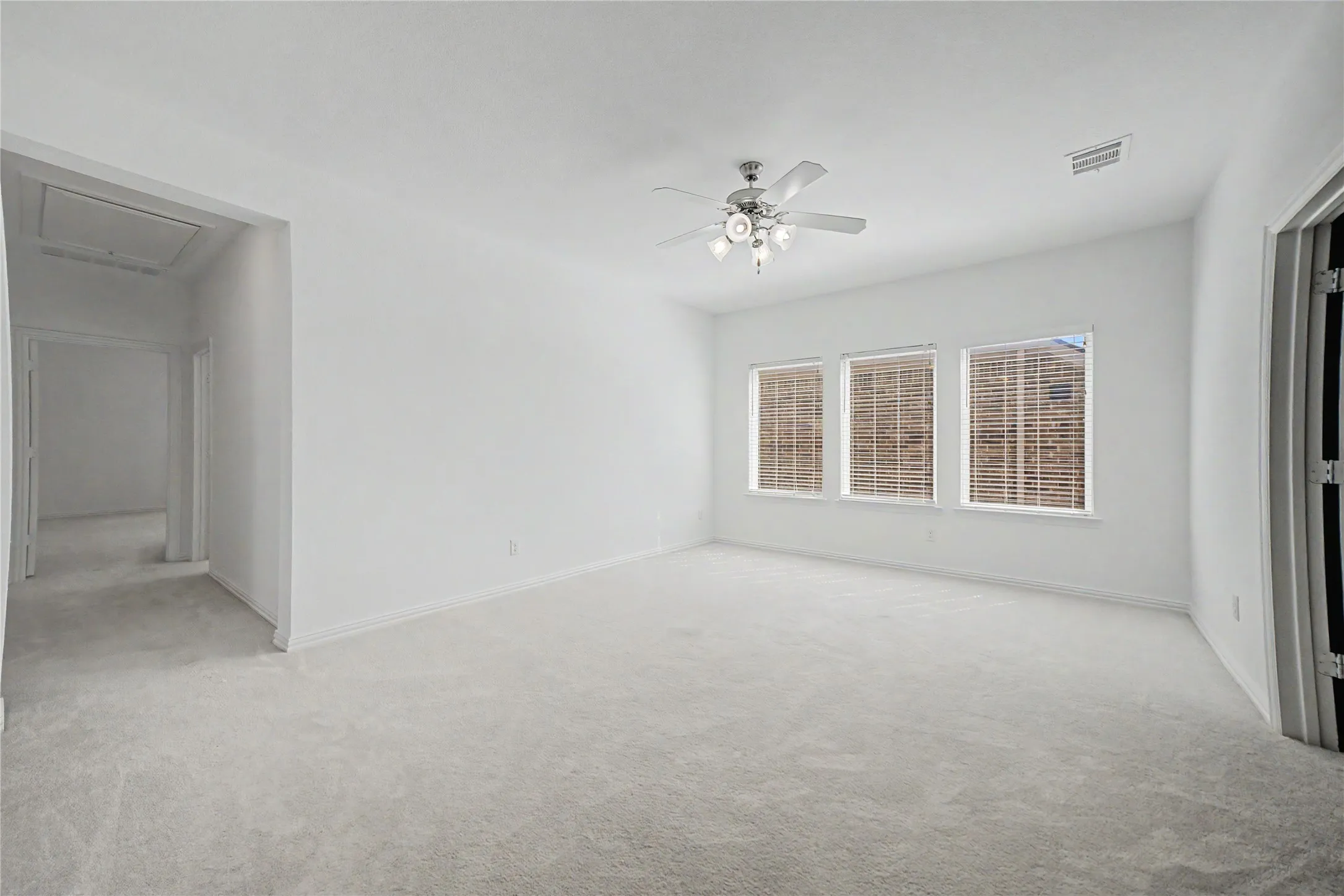 Single Family Residence For Rent in Collin County , 8301 Barnbougle Dunes Drive, Mc Kinney, Texas 75070, 4 Bedroom, 4 Bathroom, 2 Garage spaces, 3,356 Sqft, built in 2021, mls#21374116, Real Estate Agent in Mc Kinney, Homes For Rent in Collin county, Homes For Rent in Mc Kinney, Realtor in Mc Kinney Texas, Real Estate Brokerage Independent Realty Texas, Luminita Cordes Realtor