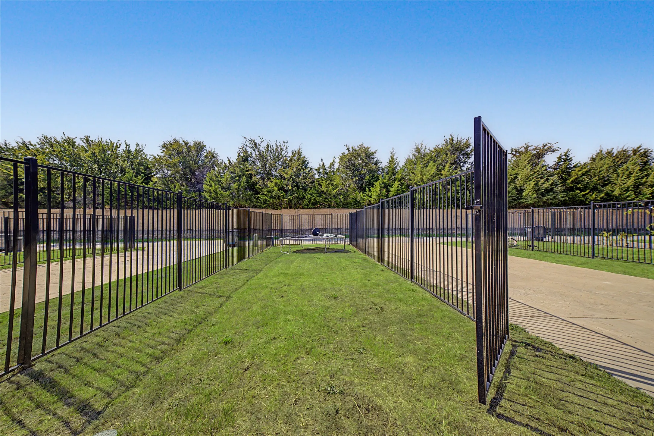 Single Family Residence For Rent in Collin County , 8301 Barnbougle Dunes Drive, Mc Kinney, Texas 75070, 4 Bedroom, 4 Bathroom, 2 Garage spaces, 3,356 Sqft, built in 2021, mls#21374116, Real Estate Agent in Mc Kinney, Homes For Rent in Collin county, Homes For Rent in Mc Kinney, Realtor in Mc Kinney Texas, Real Estate Brokerage Independent Realty Texas, Luminita Cordes Realtor