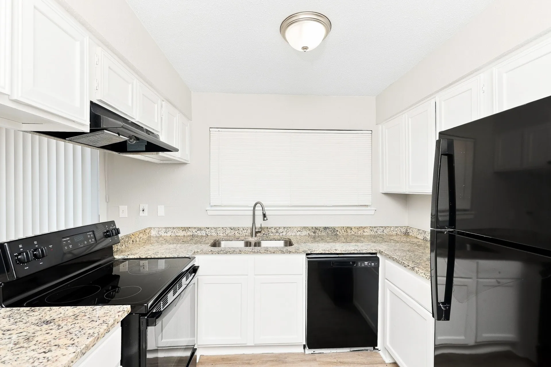 Single Family Residence For Rent in Dallas County , 2718 Oakmont Drive, Lancaster, Texas 75134, 4 Bedroom, 2 Bathroom, 1 Garage spaces, 1,432 Sqft, built in 1974, mls#21374120, Real Estate Agent in Lancaster, Homes For Rent in Dallas county, Homes For Rent in Lancaster, Realtor in Lancaster Texas, Real Estate Brokerage Independent Realty Texas, Luminita Cordes Realtor
