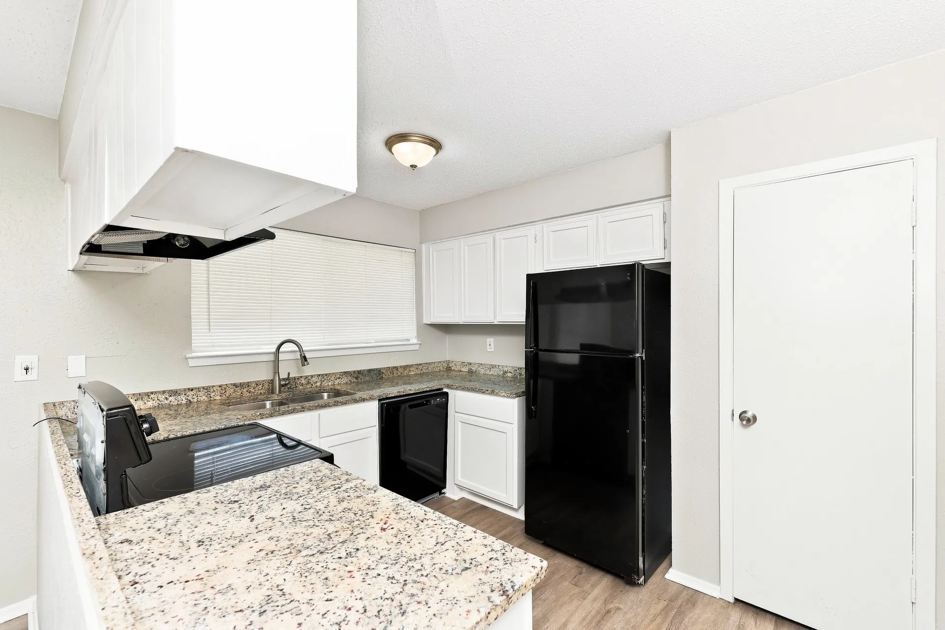 Single Family Residence For Rent in Dallas County , 2718 Oakmont Drive, Lancaster, Texas 75134, 4 Bedroom, 2 Bathroom, 1 Garage spaces, 1,432 Sqft, built in 1974, mls#21374120, Real Estate Agent in Lancaster, Homes For Rent in Dallas county, Homes For Rent in Lancaster, Realtor in Lancaster Texas, Real Estate Brokerage Independent Realty Texas, Luminita Cordes Realtor