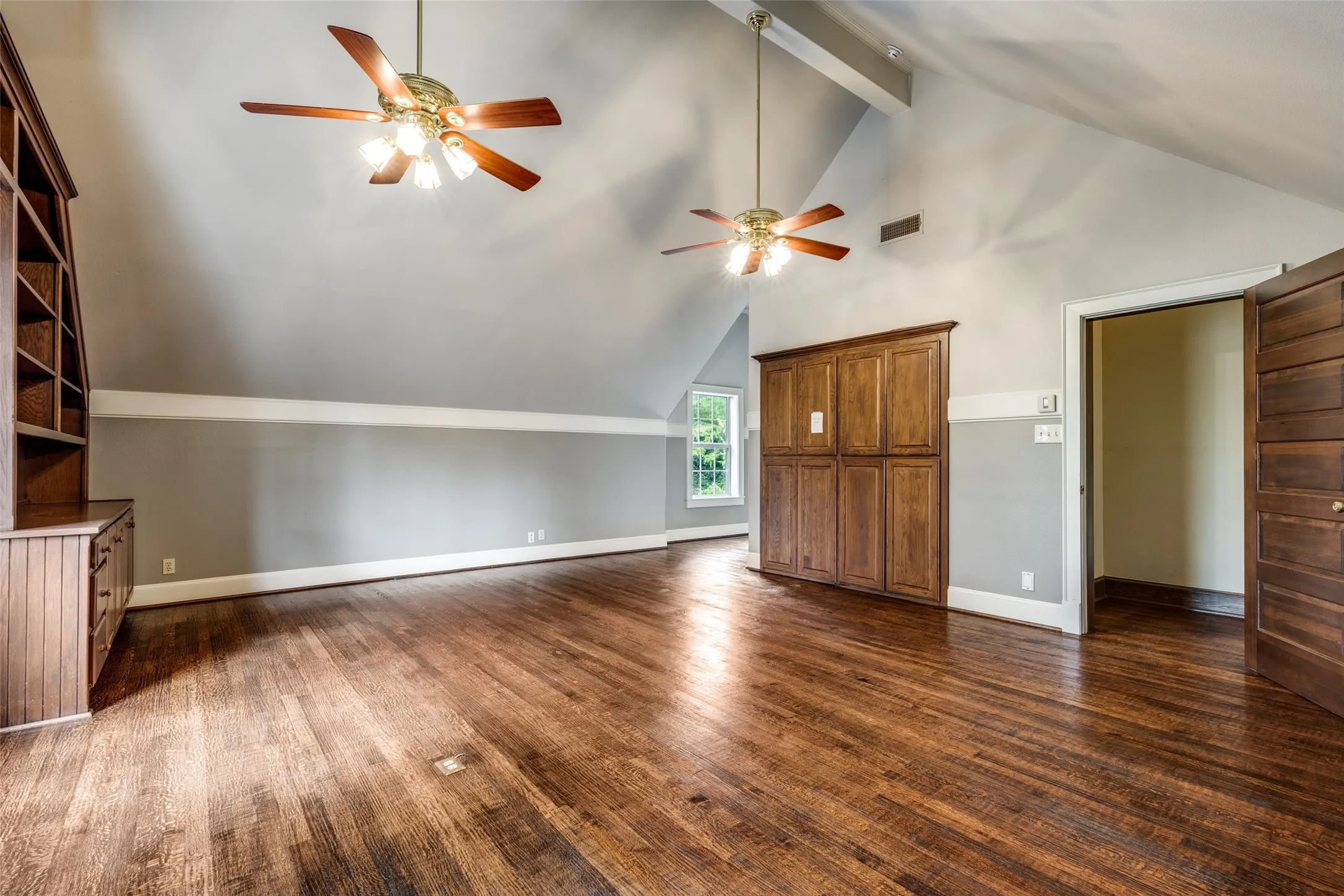 Single Family Residence For Sale in Denton County , 1833 Dr Sanders Road, Cross Roads, Texas 76227, 5 Bedroom, 4 Bathroom, 2 Garage spaces, 4,157 Sqft, built in 1996, mls#21373892, Real Estate Agent in Cross Roads, Homes For Sale in Denton county, Homes For Sale in Cross Roads, Realtor in Cross Roads Texas, Real Estate Brokerage Independent Realty Texas, Luminita Cordes Realtor
