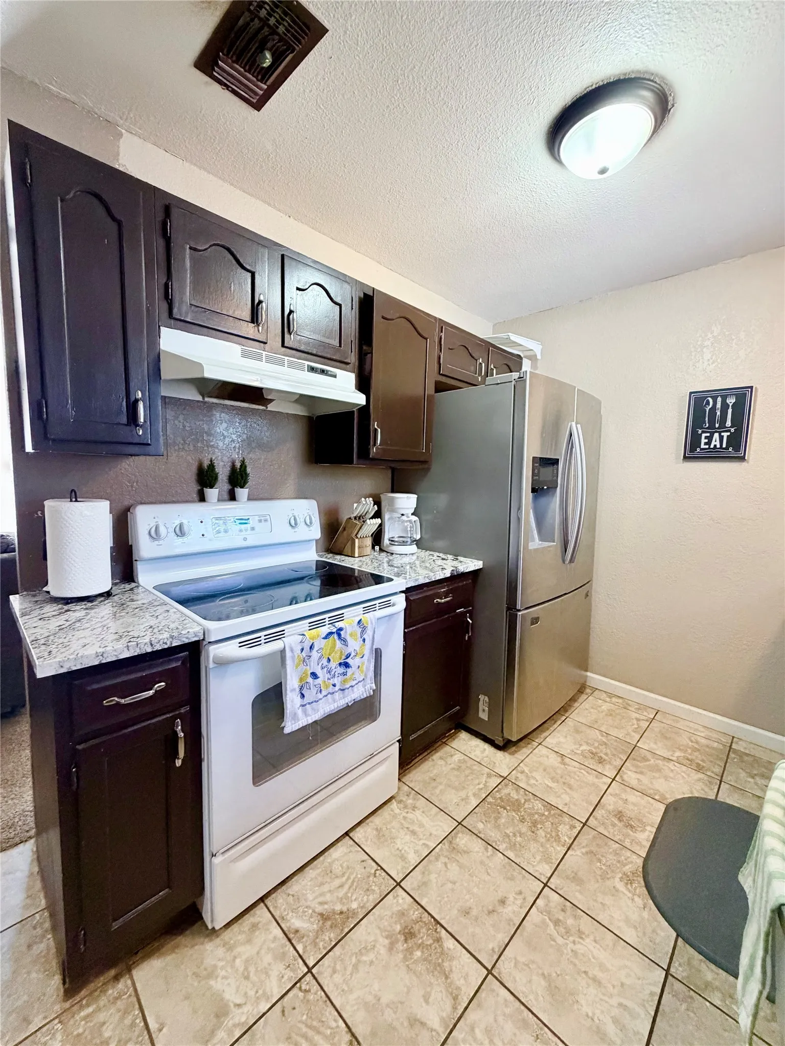 Single Family Residence For Sale in Taylor County , 3742 Trinity Lane, Abilene, Texas 79602, 3 Bedroom, 2 Bathroom, 1 Garage spaces, 1,275 Sqft, built in 1982, mls#21363575, Real Estate Agent in Abilene, Homes For Sale in Taylor county, Homes For Sale in Abilene, Realtor in Abilene Texas, Real Estate Brokerage Independent Realty Texas, Luminita Cordes Realtor