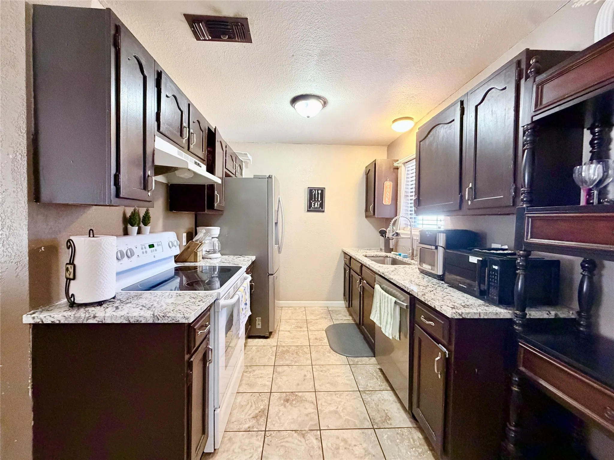 Single Family Residence For Sale in Taylor County , 3742 Trinity Lane, Abilene, Texas 79602, 3 Bedroom, 2 Bathroom, 1 Garage spaces, 1,275 Sqft, built in 1982, mls#21363575, Real Estate Agent in Abilene, Homes For Sale in Taylor county, Homes For Sale in Abilene, Realtor in Abilene Texas, Real Estate Brokerage Independent Realty Texas, Luminita Cordes Realtor