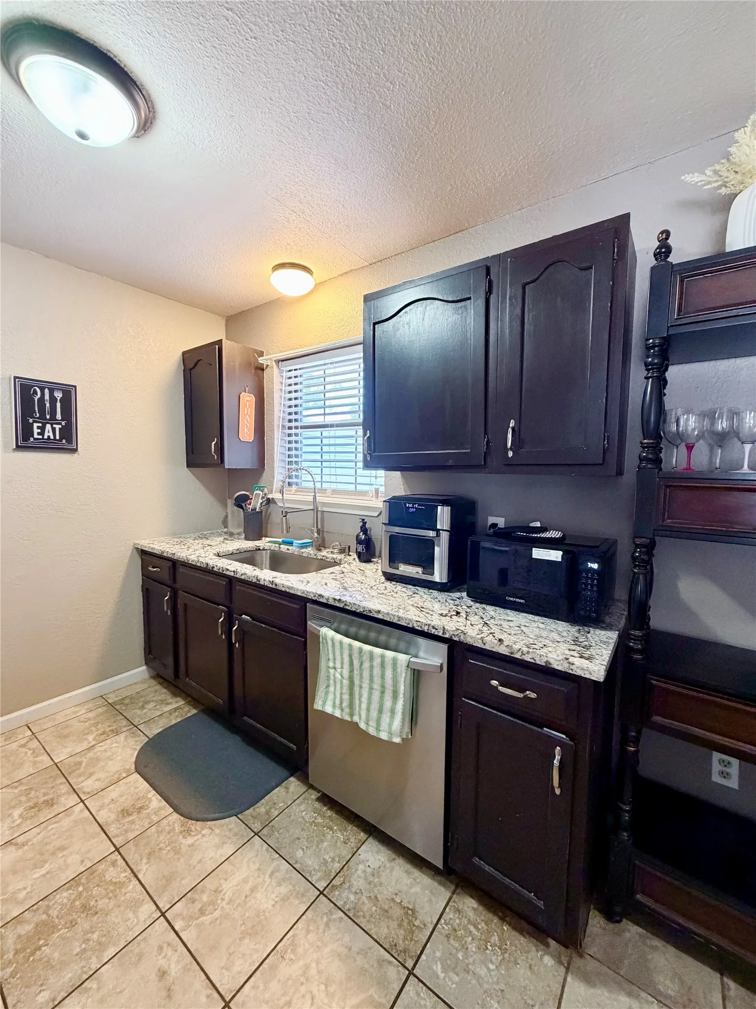 Single Family Residence For Sale in Taylor County , 3742 Trinity Lane, Abilene, Texas 79602, 3 Bedroom, 2 Bathroom, 1 Garage spaces, 1,275 Sqft, built in 1982, mls#21363575, Real Estate Agent in Abilene, Homes For Sale in Taylor county, Homes For Sale in Abilene, Realtor in Abilene Texas, Real Estate Brokerage Independent Realty Texas, Luminita Cordes Realtor