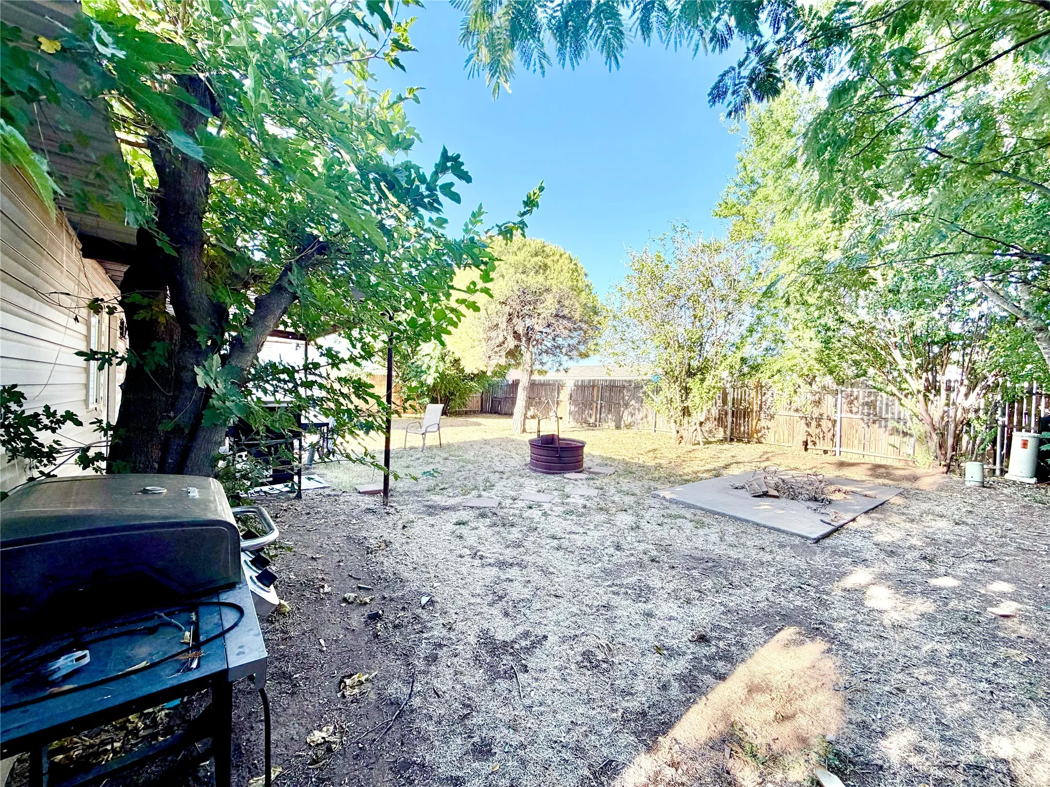 Single Family Residence For Sale in Taylor County , 3742 Trinity Lane, Abilene, Texas 79602, 3 Bedroom, 2 Bathroom, 1 Garage spaces, 1,275 Sqft, built in 1982, mls#21363575, Real Estate Agent in Abilene, Homes For Sale in Taylor county, Homes For Sale in Abilene, Realtor in Abilene Texas, Real Estate Brokerage Independent Realty Texas, Luminita Cordes Realtor