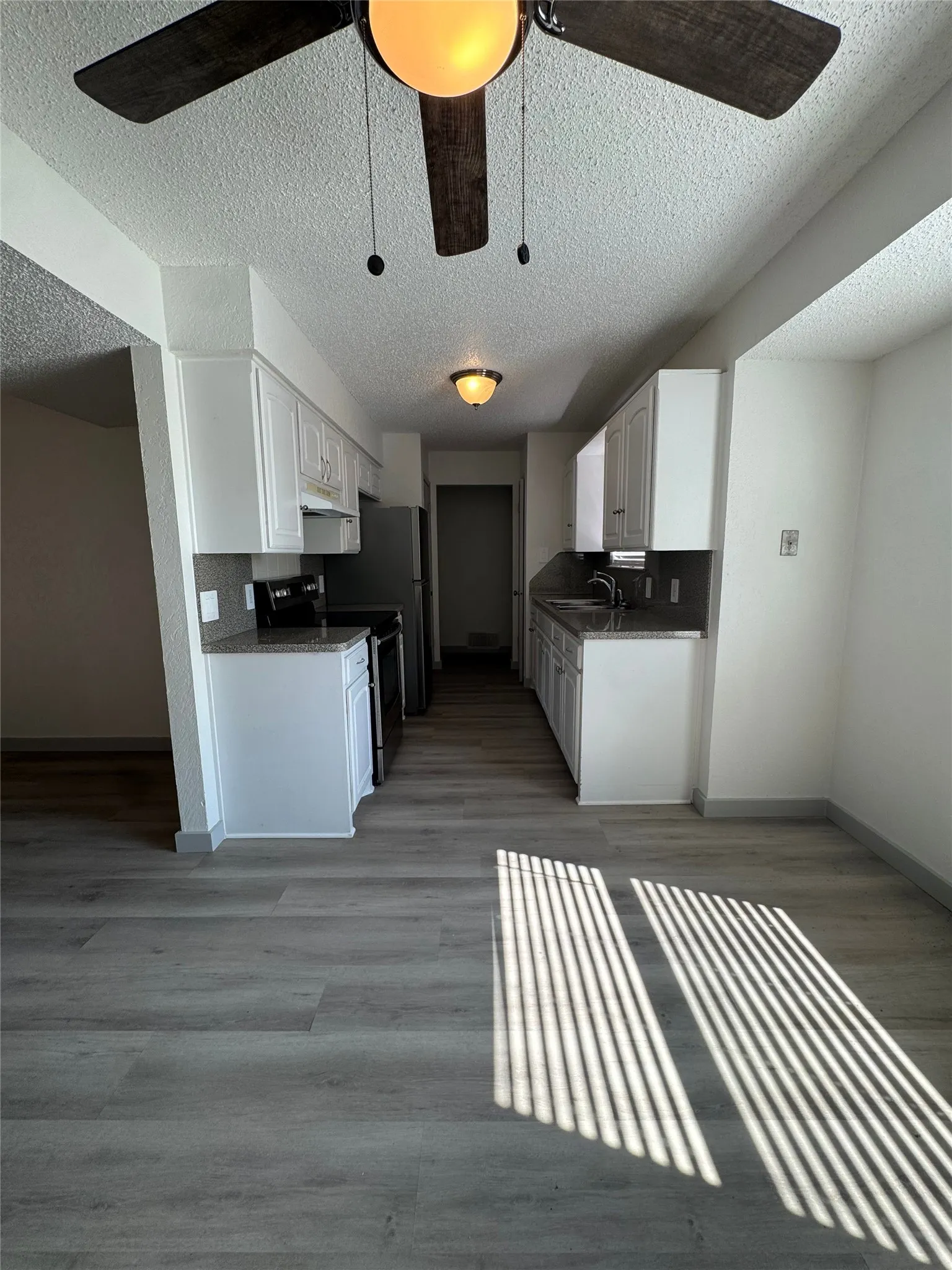Single Family Residence For Rent in Tarrant County , 4900 French Wood Drive, Arlington, Texas 76016, 3 Bedroom, 2 Bathroom, 2 Garage spaces, 1,641 Sqft, built in 1977, mls#21374132, Real Estate Agent in Arlington, Homes For Rent in Tarrant county, Homes For Rent in Arlington, Realtor in Arlington Texas, Real Estate Brokerage Independent Realty Texas, Luminita Cordes Realtor