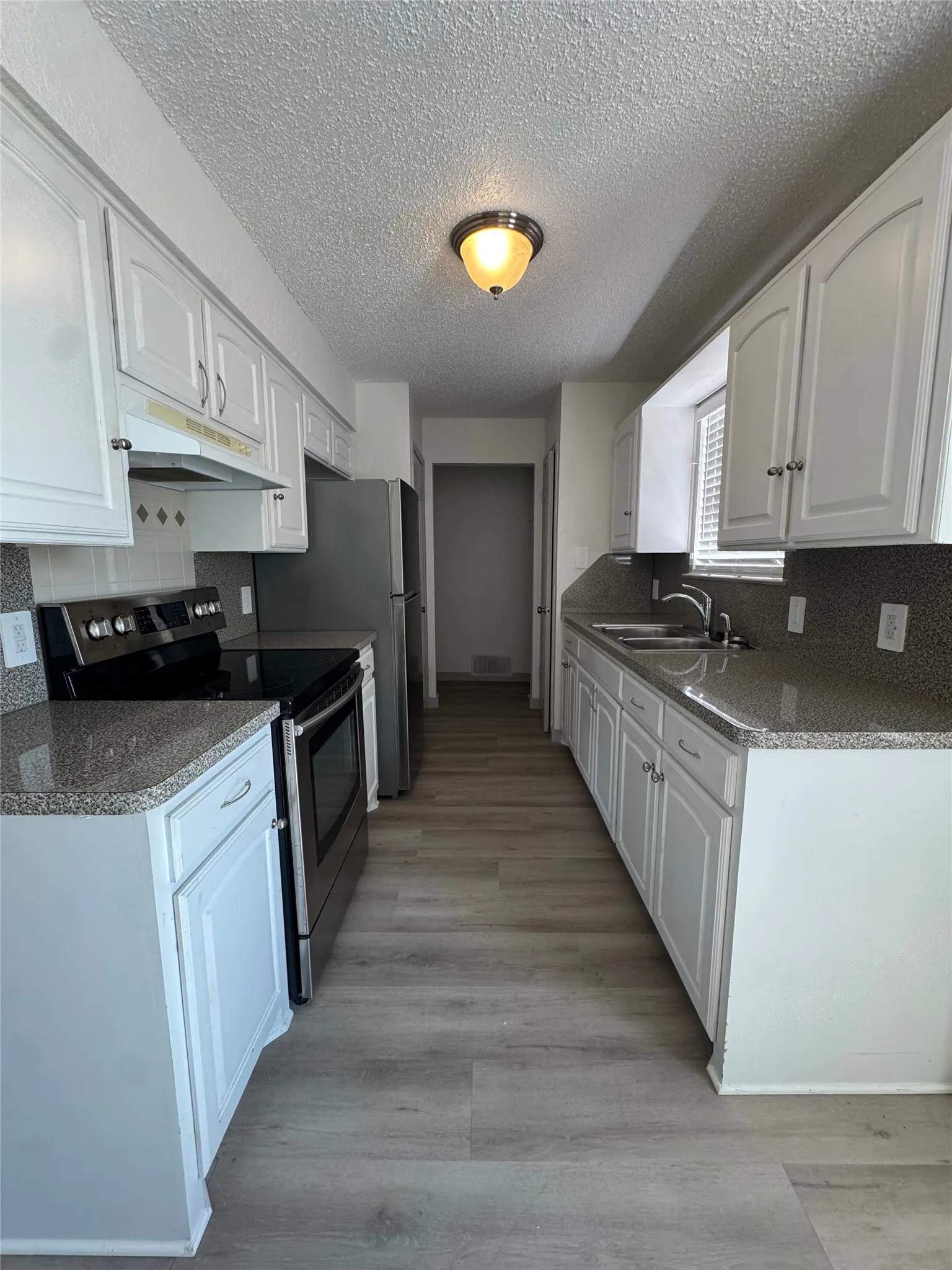 Single Family Residence For Rent in Tarrant County , 4900 French Wood Drive, Arlington, Texas 76016, 3 Bedroom, 2 Bathroom, 2 Garage spaces, 1,641 Sqft, built in 1977, mls#21374132, Real Estate Agent in Arlington, Homes For Rent in Tarrant county, Homes For Rent in Arlington, Realtor in Arlington Texas, Real Estate Brokerage Independent Realty Texas, Luminita Cordes Realtor