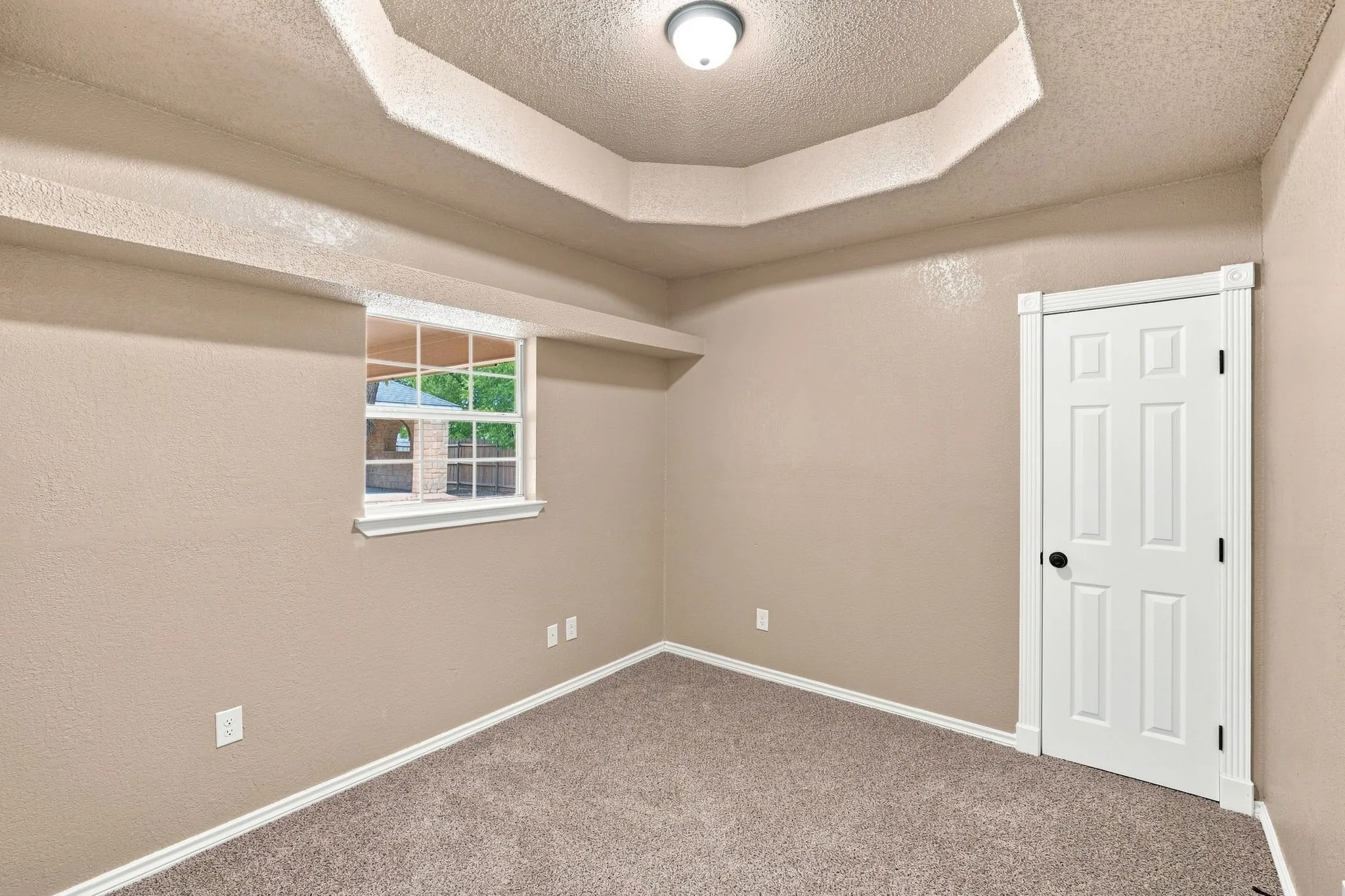 Single Family Residence For Sale in Johnson County , 1103 Chase Avenue, Cleburne, Texas 76031, 4 Bedroom, 3 Bathroom, 2 Garage spaces, 1,998 Sqft, built in 2002, mls#21374136, Real Estate Agent in Cleburne, Homes For Sale in Johnson county, Homes For Sale in Cleburne, Realtor in Cleburne Texas, Real Estate Brokerage Independent Realty Texas, Luminita Cordes Realtor