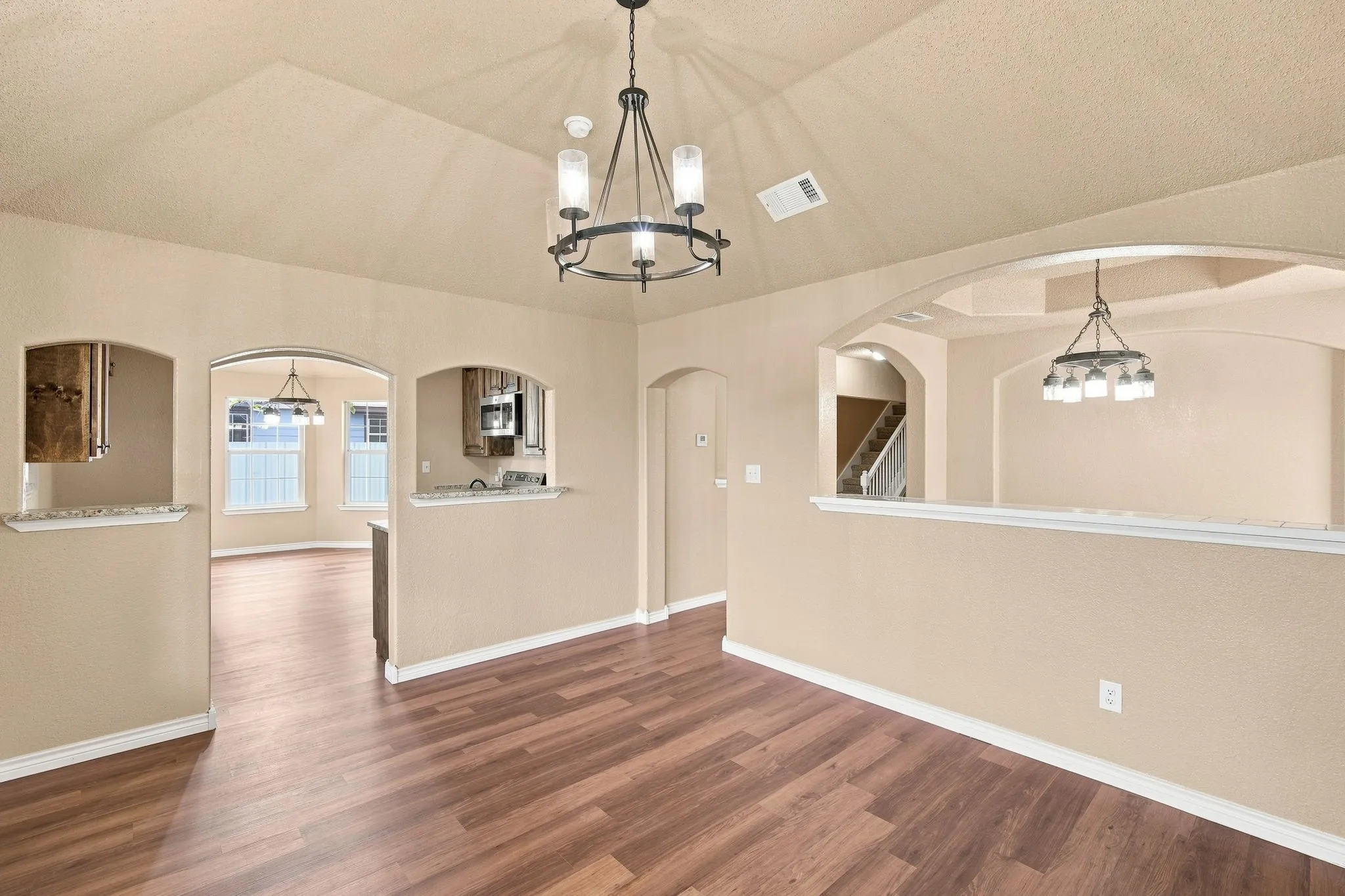 Single Family Residence For Sale in Johnson County , 1103 Chase Avenue, Cleburne, Texas 76031, 4 Bedroom, 3 Bathroom, 2 Garage spaces, 1,998 Sqft, built in 2002, mls#21374136, Real Estate Agent in Cleburne, Homes For Sale in Johnson county, Homes For Sale in Cleburne, Realtor in Cleburne Texas, Real Estate Brokerage Independent Realty Texas, Luminita Cordes Realtor