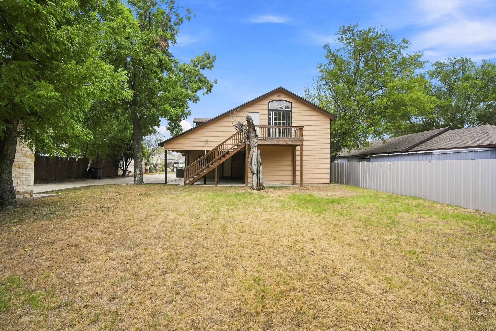 Single Family Residence For Sale in Johnson County , 1103 Chase Avenue, Cleburne, Texas 76031, 4 Bedroom, 3 Bathroom, 2 Garage spaces, 1,998 Sqft, built in 2002, mls#21374136, Real Estate Agent in Cleburne, Homes For Sale in Johnson county, Homes For Sale in Cleburne, Realtor in Cleburne Texas, Real Estate Brokerage Independent Realty Texas, Luminita Cordes Realtor