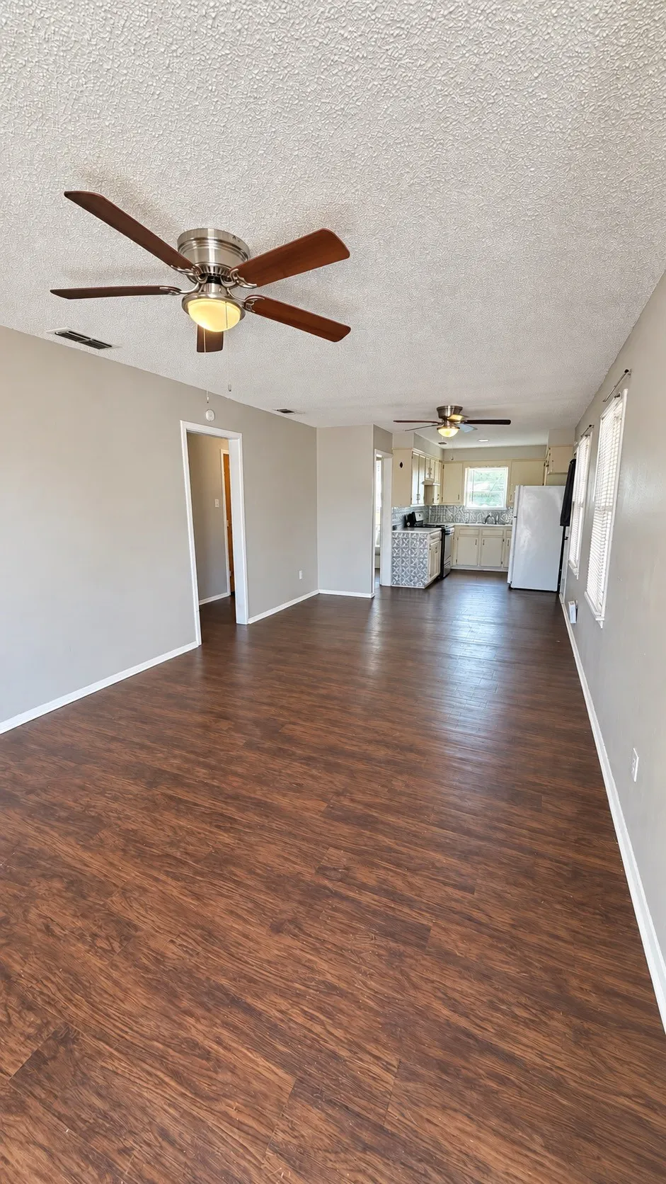 Single Family Residence For Rent in Taylor County , 3231 Ivy Lane, Abilene, Texas 79603, 3 Bedroom, 2 Bathroom, Garage spaces, 1,080 Sqft, built in 1959, mls#21374148, Real Estate Agent in Abilene, Homes For Rent in Taylor county, Homes For Rent in Abilene, Realtor in Abilene Texas, Real Estate Brokerage Independent Realty Texas, Luminita Cordes Realtor