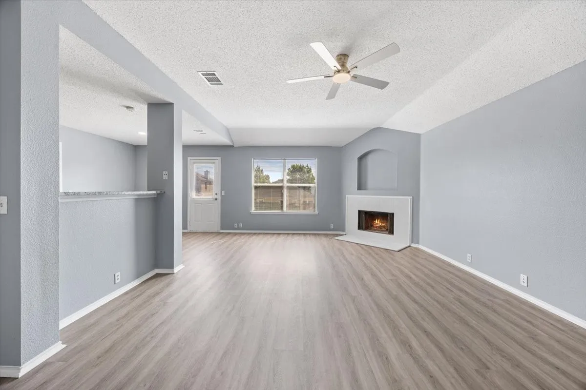 Single Family Residence For Rent in Dallas County , 1506 Waters Edge Drive, Glenn Heights, Texas 75154, 4 Bedroom, 2 Bathroom, 2 Garage spaces, 1,592 Sqft, built in 2005, mls#21373423, Real Estate Agent in Glenn Heights, Homes For Rent in Dallas county, Homes For Rent in Glenn Heights, Realtor in Glenn Heights Texas, Real Estate Brokerage Independent Realty Texas, Luminita Cordes Realtor