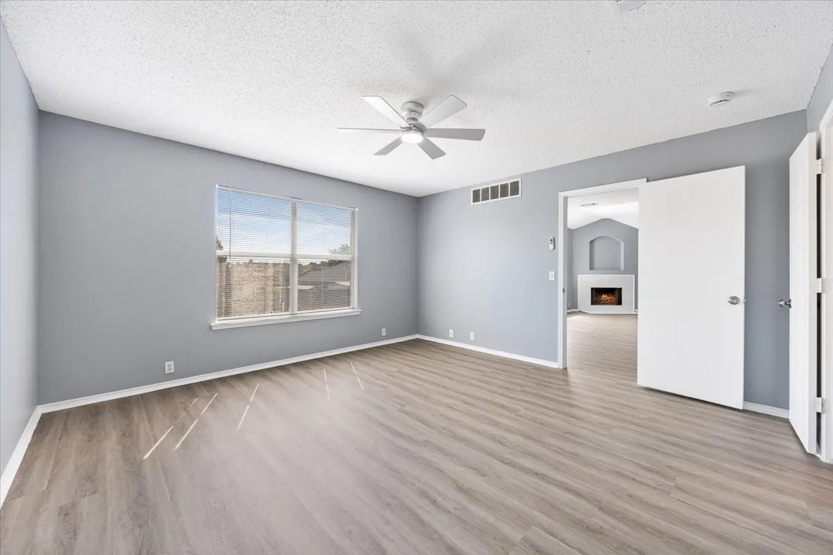 Single Family Residence For Rent in Dallas County , 1506 Waters Edge Drive, Glenn Heights, Texas 75154, 4 Bedroom, 2 Bathroom, 2 Garage spaces, 1,592 Sqft, built in 2005, mls#21373423, Real Estate Agent in Glenn Heights, Homes For Rent in Dallas county, Homes For Rent in Glenn Heights, Realtor in Glenn Heights Texas, Real Estate Brokerage Independent Realty Texas, Luminita Cordes Realtor