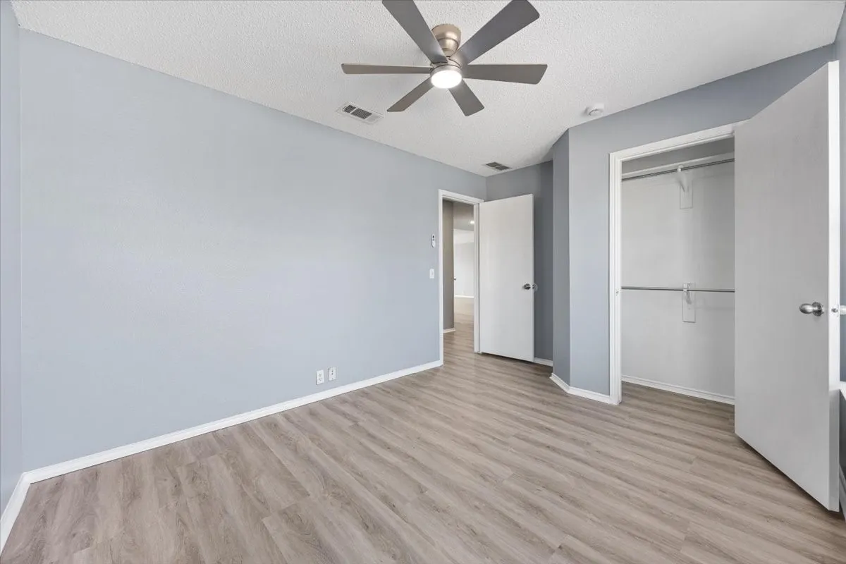 Single Family Residence For Rent in Dallas County , 1506 Waters Edge Drive, Glenn Heights, Texas 75154, 4 Bedroom, 2 Bathroom, 2 Garage spaces, 1,592 Sqft, built in 2005, mls#21373423, Real Estate Agent in Glenn Heights, Homes For Rent in Dallas county, Homes For Rent in Glenn Heights, Realtor in Glenn Heights Texas, Real Estate Brokerage Independent Realty Texas, Luminita Cordes Realtor