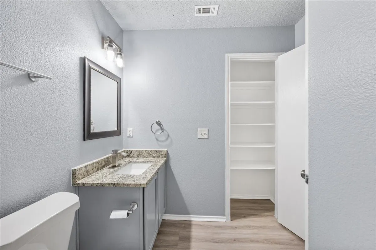 Single Family Residence For Rent in Dallas County , 1506 Waters Edge Drive, Glenn Heights, Texas 75154, 4 Bedroom, 2 Bathroom, 2 Garage spaces, 1,592 Sqft, built in 2005, mls#21373423, Real Estate Agent in Glenn Heights, Homes For Rent in Dallas county, Homes For Rent in Glenn Heights, Realtor in Glenn Heights Texas, Real Estate Brokerage Independent Realty Texas, Luminita Cordes Realtor