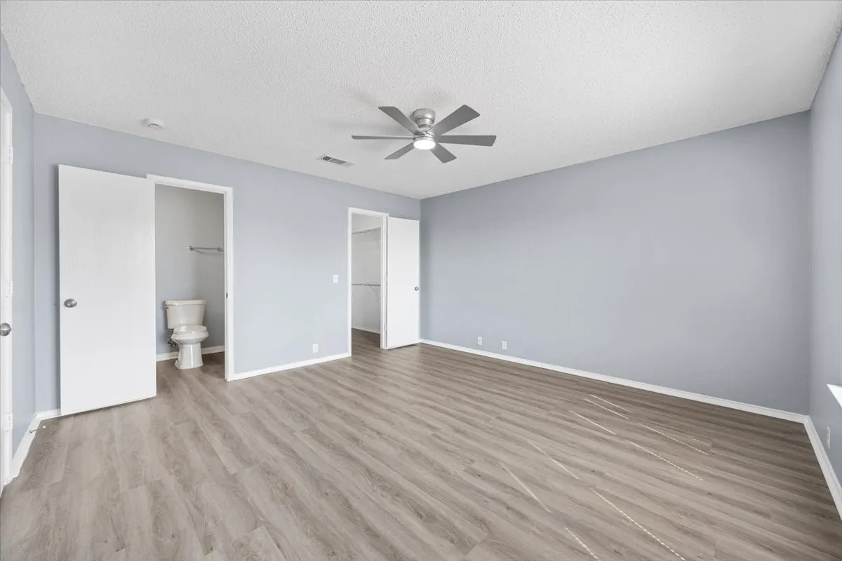Single Family Residence For Rent in Dallas County , 1506 Waters Edge Drive, Glenn Heights, Texas 75154, 4 Bedroom, 2 Bathroom, 2 Garage spaces, 1,592 Sqft, built in 2005, mls#21373423, Real Estate Agent in Glenn Heights, Homes For Rent in Dallas county, Homes For Rent in Glenn Heights, Realtor in Glenn Heights Texas, Real Estate Brokerage Independent Realty Texas, Luminita Cordes Realtor