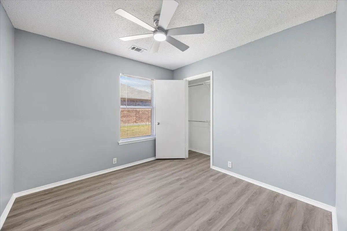 Single Family Residence For Rent in Dallas County , 1506 Waters Edge Drive, Glenn Heights, Texas 75154, 4 Bedroom, 2 Bathroom, 2 Garage spaces, 1,592 Sqft, built in 2005, mls#21373423, Real Estate Agent in Glenn Heights, Homes For Rent in Dallas county, Homes For Rent in Glenn Heights, Realtor in Glenn Heights Texas, Real Estate Brokerage Independent Realty Texas, Luminita Cordes Realtor