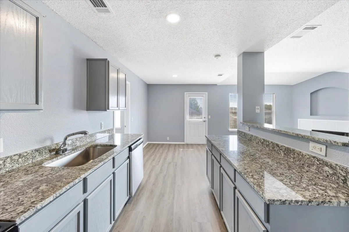 Single Family Residence For Rent in Dallas County , 1506 Waters Edge Drive, Glenn Heights, Texas 75154, 4 Bedroom, 2 Bathroom, 2 Garage spaces, 1,592 Sqft, built in 2005, mls#21373423, Real Estate Agent in Glenn Heights, Homes For Rent in Dallas county, Homes For Rent in Glenn Heights, Realtor in Glenn Heights Texas, Real Estate Brokerage Independent Realty Texas, Luminita Cordes Realtor