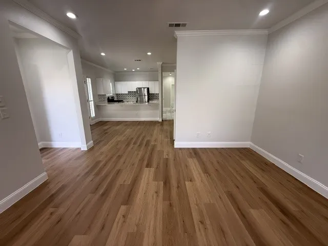 Apartment For Rent in Dallas County , 4125 Holland Avenue 203, Dallas, Texas 75219, 2 Bedroom, 3 Bathroom, Garage spaces, 1,500 Sqft, built in 1998, mls#21373751, Real Estate Agent in Dallas, Homes For Rent in Dallas county, Homes For Rent in Dallas, Realtor in Dallas Texas, Real Estate Brokerage Independent Realty Texas, Luminita Cordes Realtor