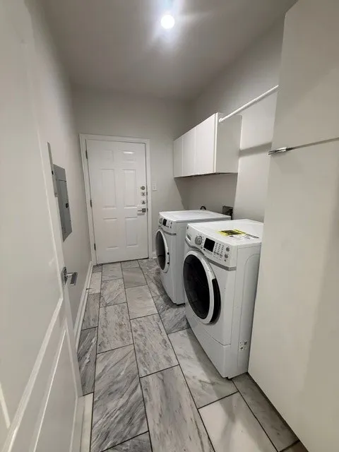 Apartment For Rent in Dallas County , 4125 Holland Avenue 203, Dallas, Texas 75219, 2 Bedroom, 3 Bathroom, Garage spaces, 1,500 Sqft, built in 1998, mls#21373751, Real Estate Agent in Dallas, Homes For Rent in Dallas county, Homes For Rent in Dallas, Realtor in Dallas Texas, Real Estate Brokerage Independent Realty Texas, Luminita Cordes Realtor